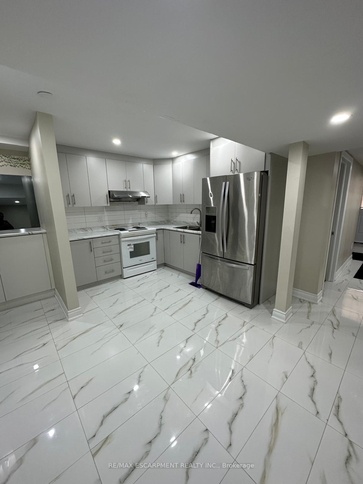 Photo 6 of Unit Basement, 318 Bessborough Drive, Milton, Harrison — HOMEH