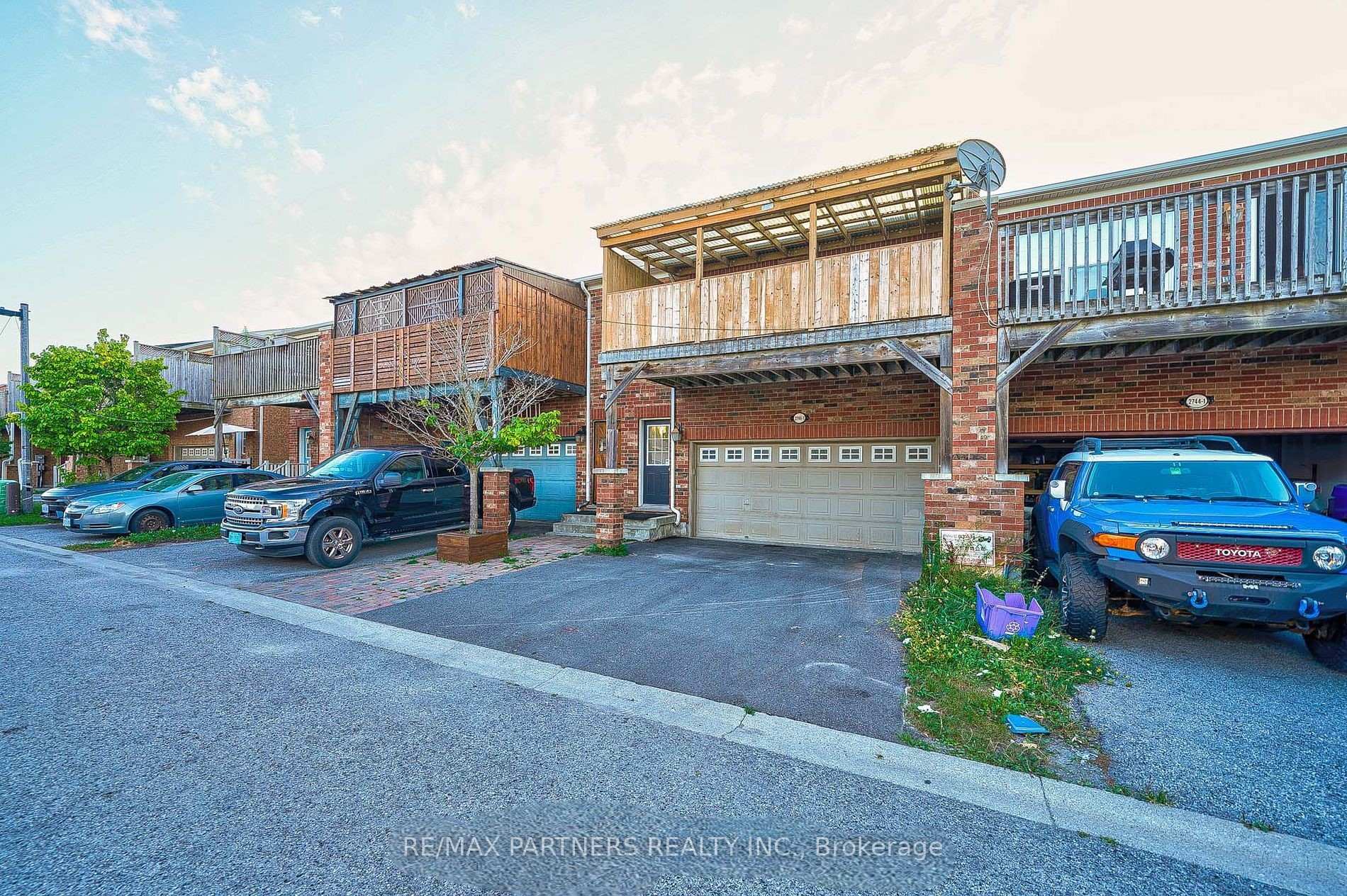 Photo 2 of 2746 Bur Oak Avenue, Markham, Cornell — HOMEH