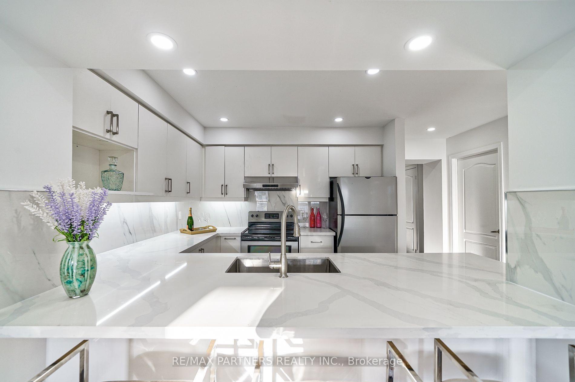 Photo 3 of 2746 Bur Oak Avenue, Markham, Cornell — HOMEH