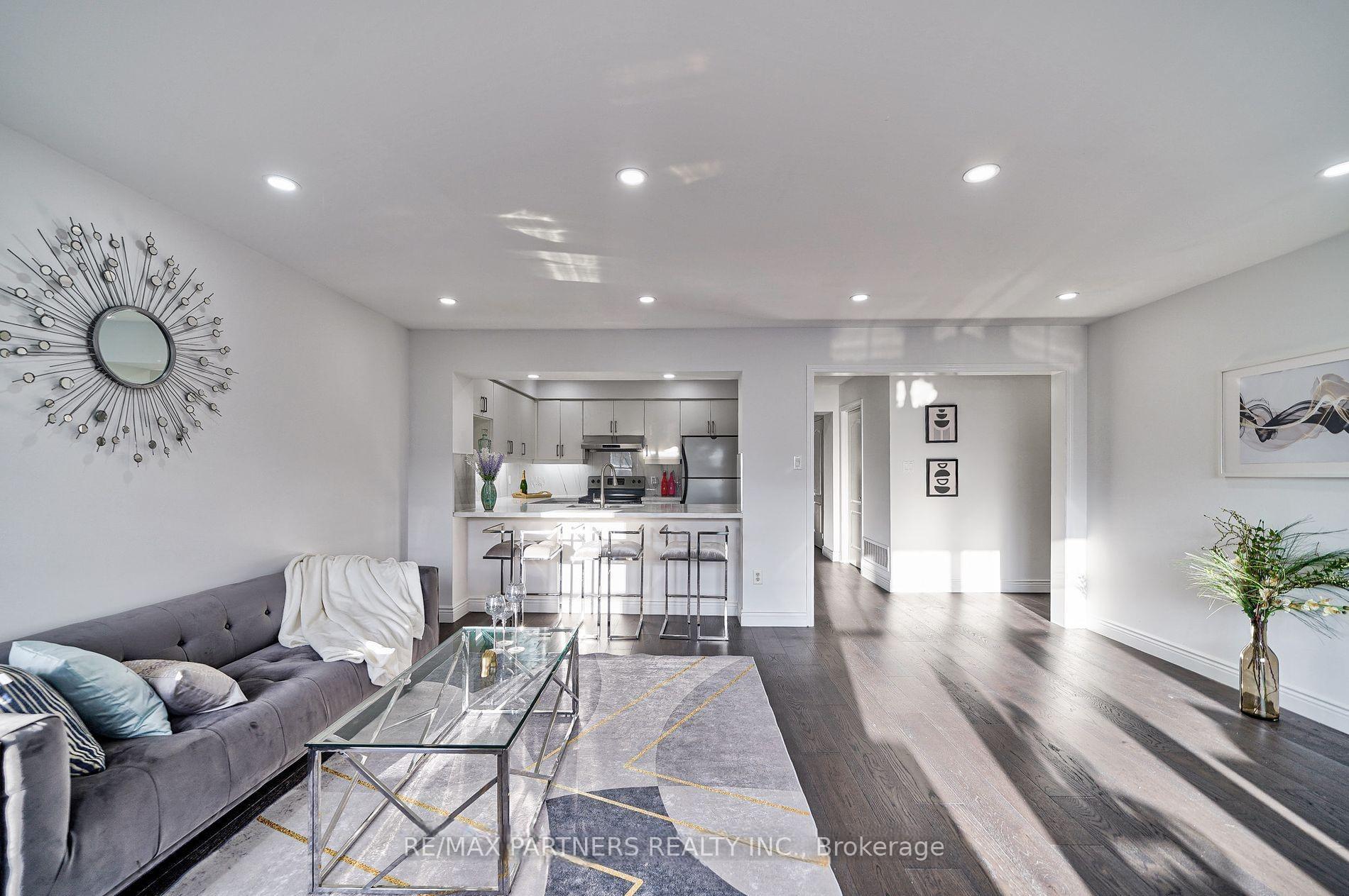Photo 4 of 2746 Bur Oak Avenue, Markham, Cornell — HOMEH