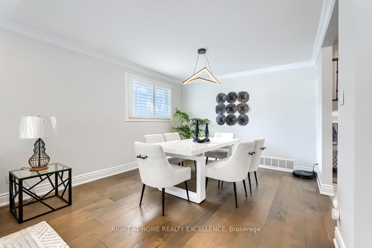 Photo 8 of 22 Captain Armstrong's Lane, Markham, Sherwood-Amberglen — HOMEH