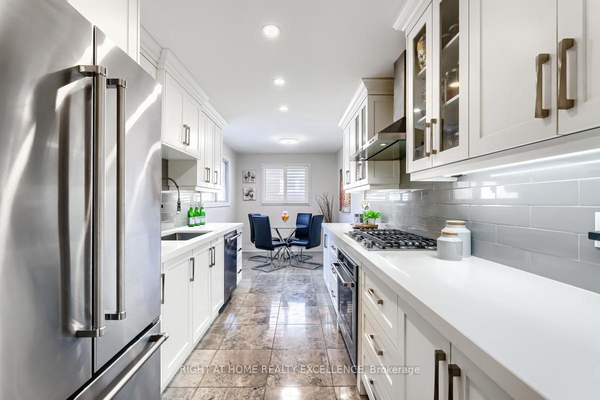 Photo 10 of 22 Captain Armstrong's Lane, Markham, Sherwood-Amberglen — HOMEH