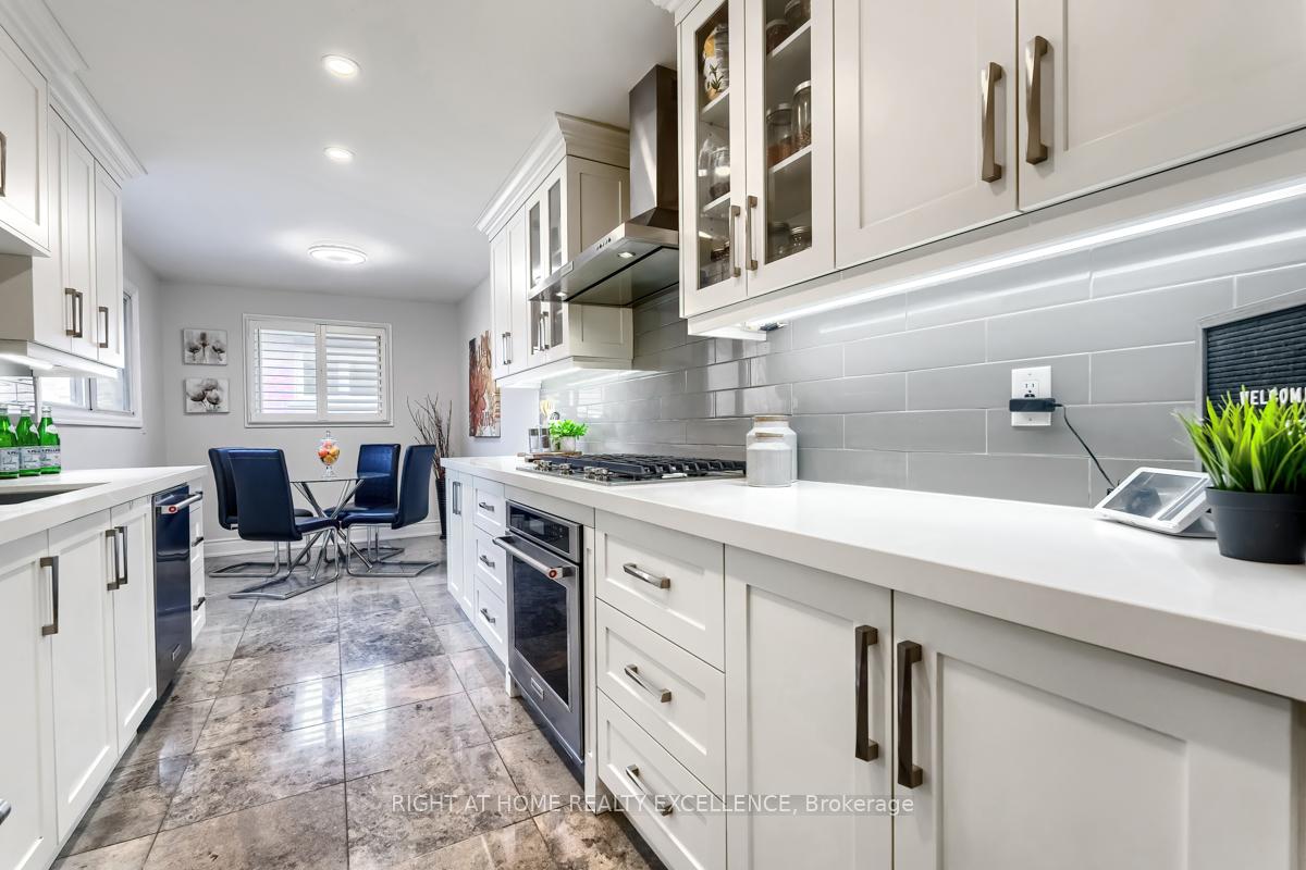 Photo 12 of 22 Captain Armstrong's Lane, Markham, Sherwood-Amberglen — HOMEH