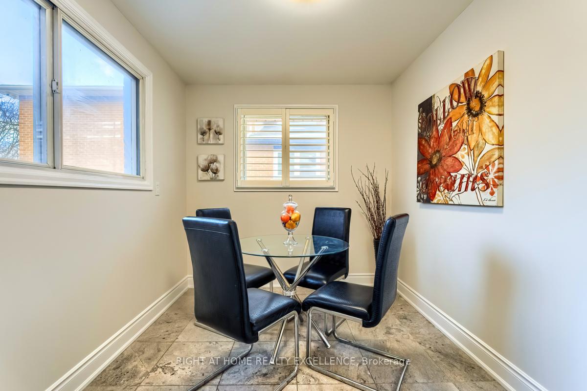 Photo 13 of 22 Captain Armstrong's Lane, Markham, Sherwood-Amberglen — HOMEH