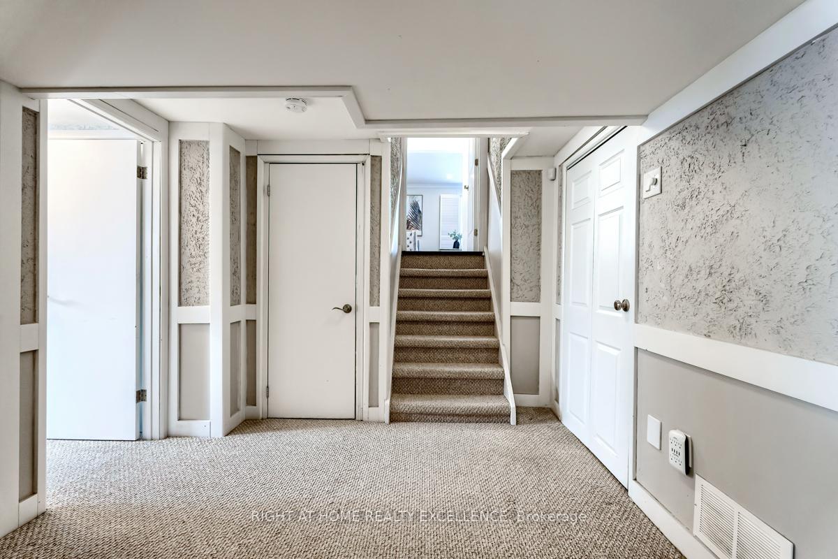 Photo 31 of 22 Captain Armstrong's Lane, Markham, Sherwood-Amberglen — HOMEH