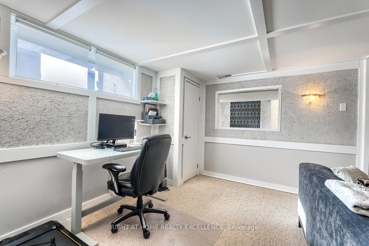 Photo 35 of 22 Captain Armstrong's Lane, Markham, Sherwood-Amberglen — HOMEH