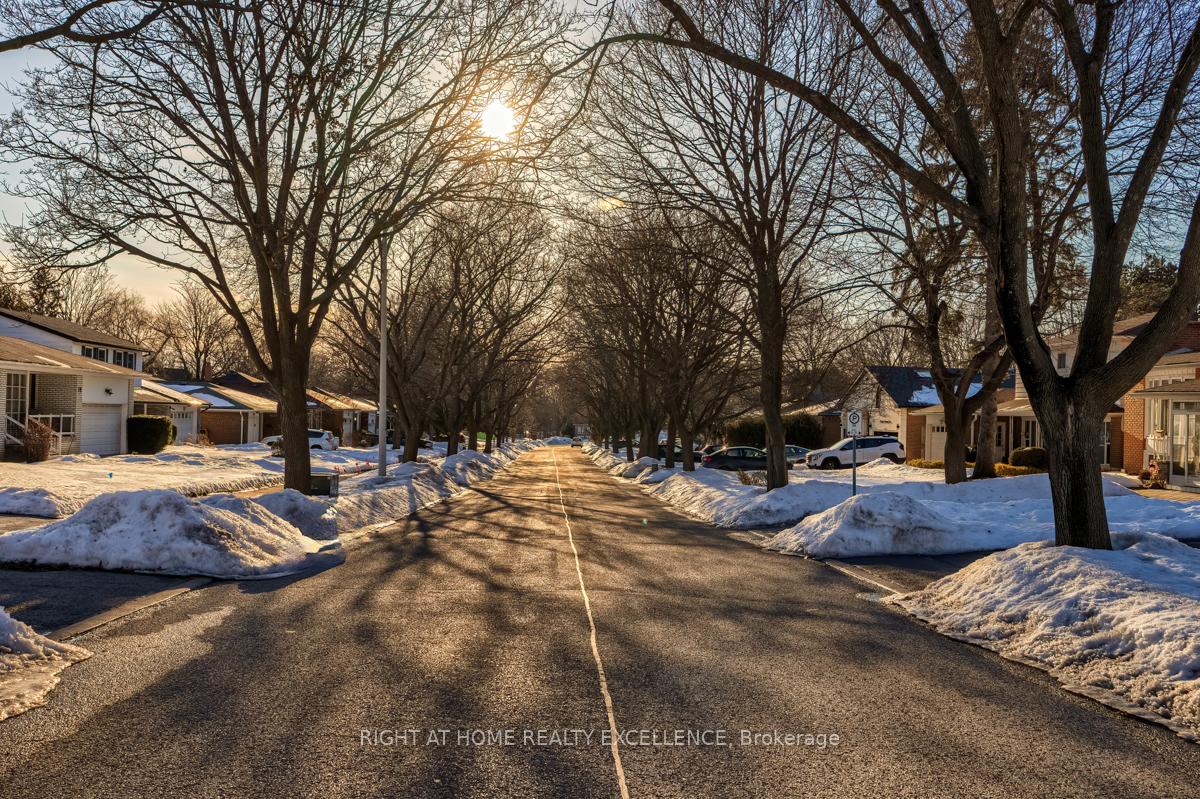 Photo 48 of 22 Captain Armstrong's Lane, Markham, Sherwood-Amberglen — HOMEH