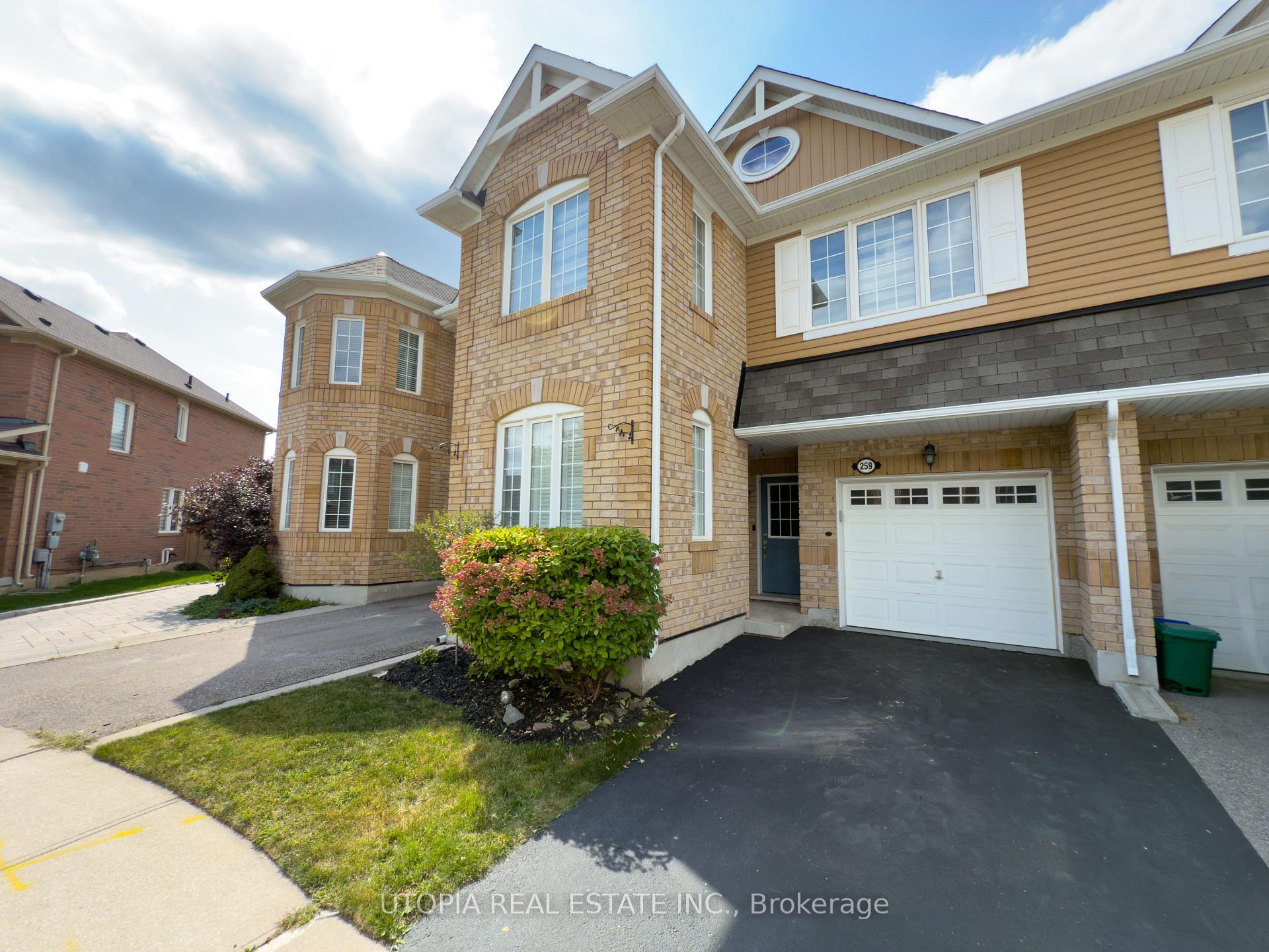 Front of 259 Mortimer Crescent
