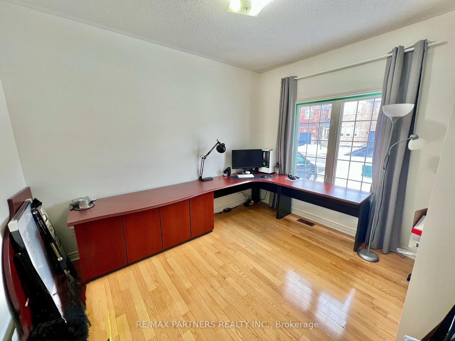 Photo 3 of 39 Pamgrey Road, Markham, Greensborough — HOMEH