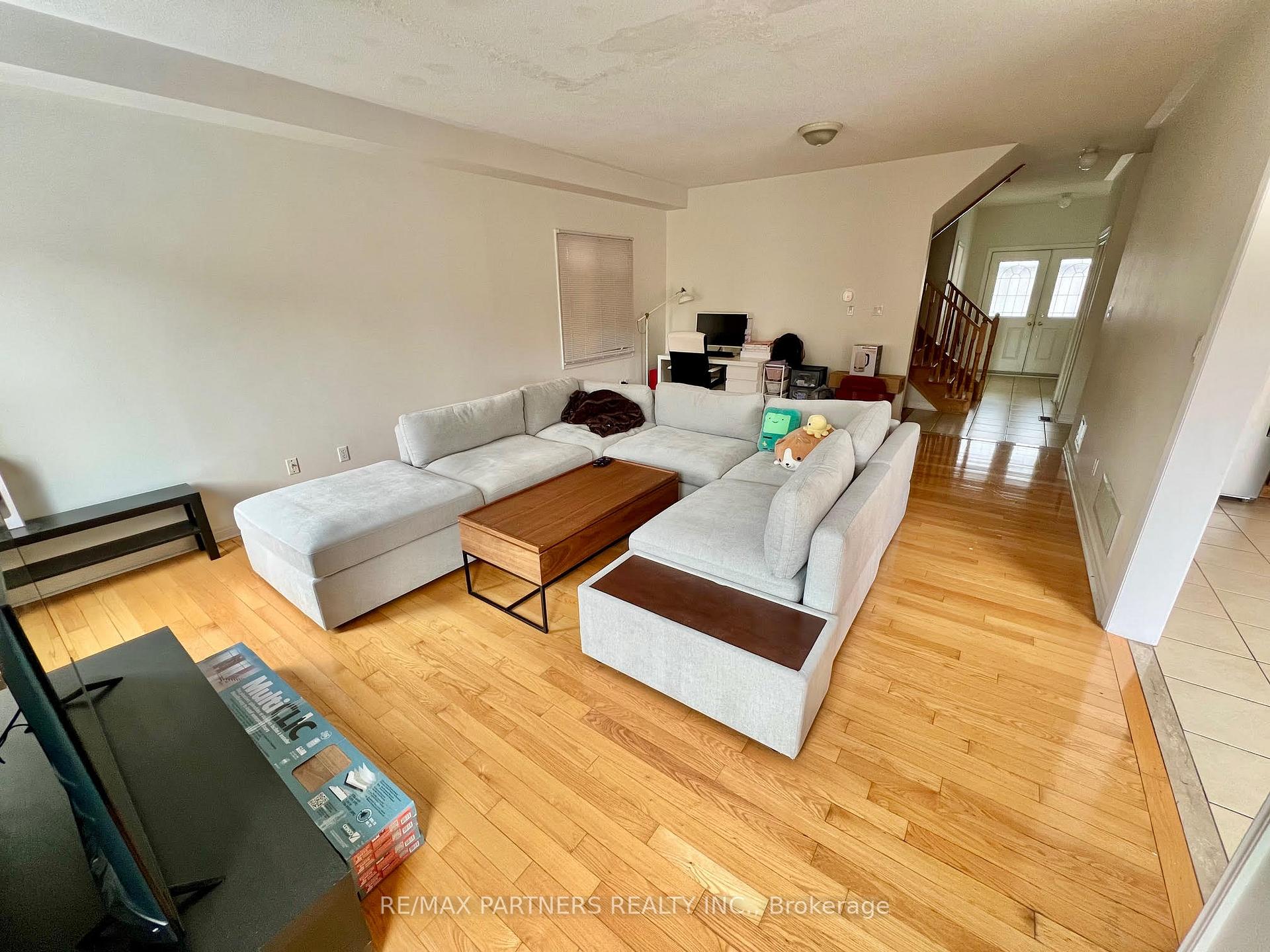 Photo 5 of 39 Pamgrey Road, Markham, Greensborough — HOMEH