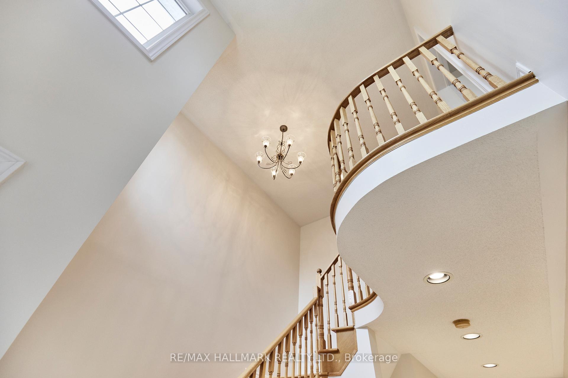 Photo 4 of 259 Country Glen Road, Markham, Cornell — HOMEH
