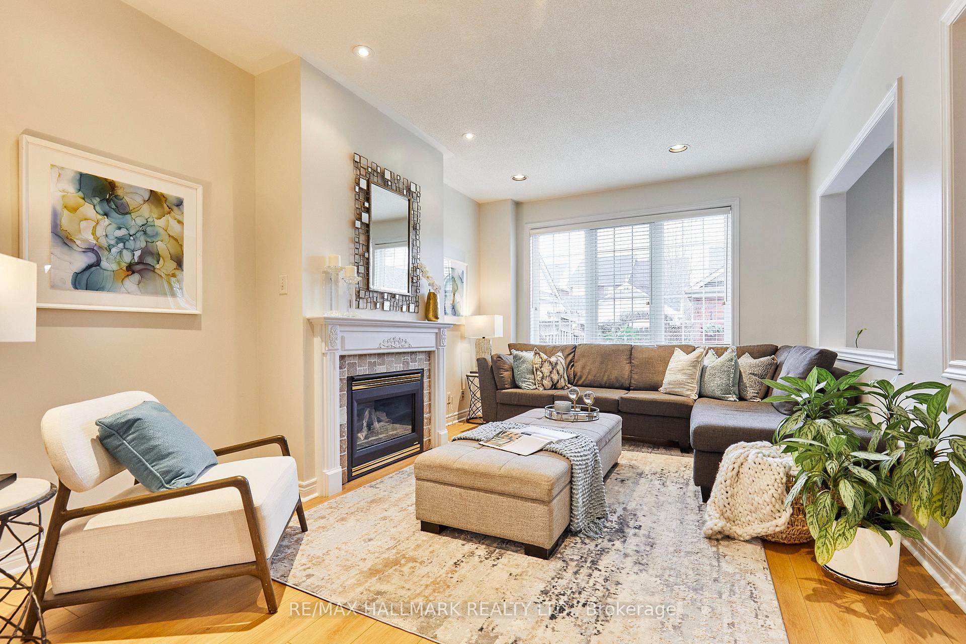 Photo 9 of 259 Country Glen Road, Markham, Cornell — HOMEH