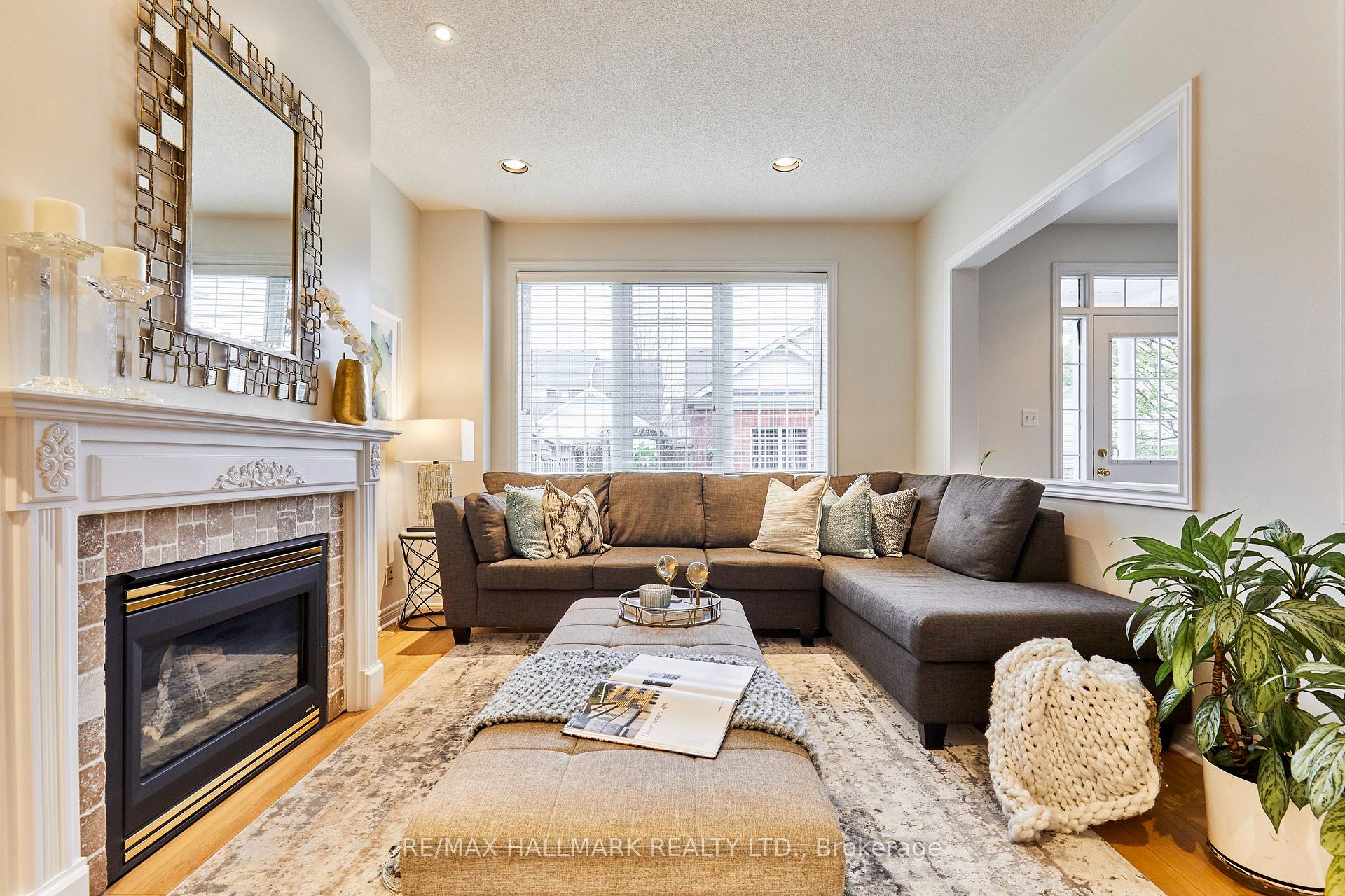 Photo 10 of 259 Country Glen Road, Markham, Cornell — HOMEH