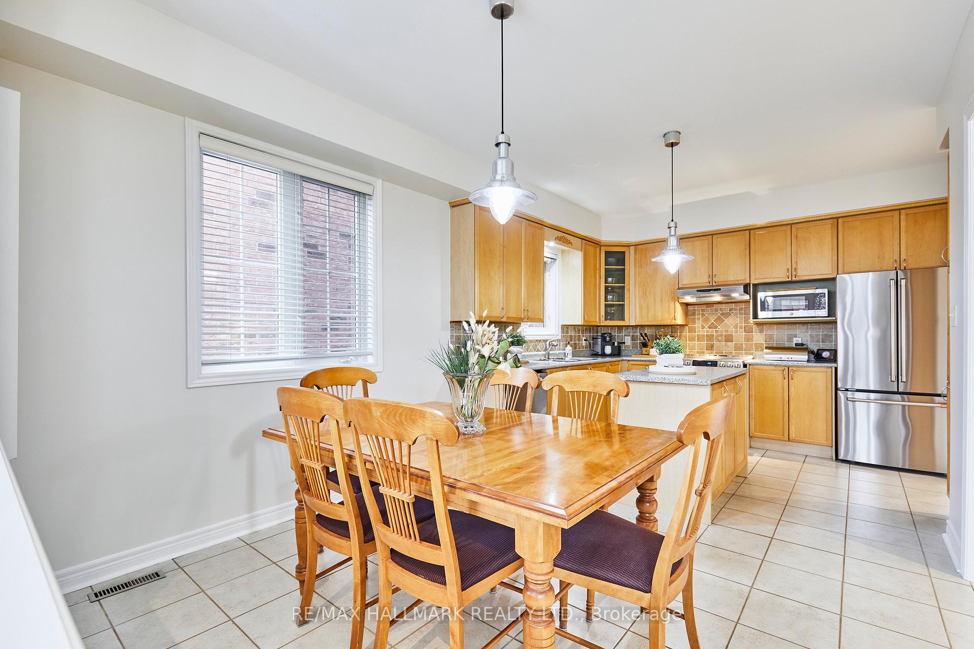 Photo 16 of 259 Country Glen Road, Markham, Cornell — HOMEH