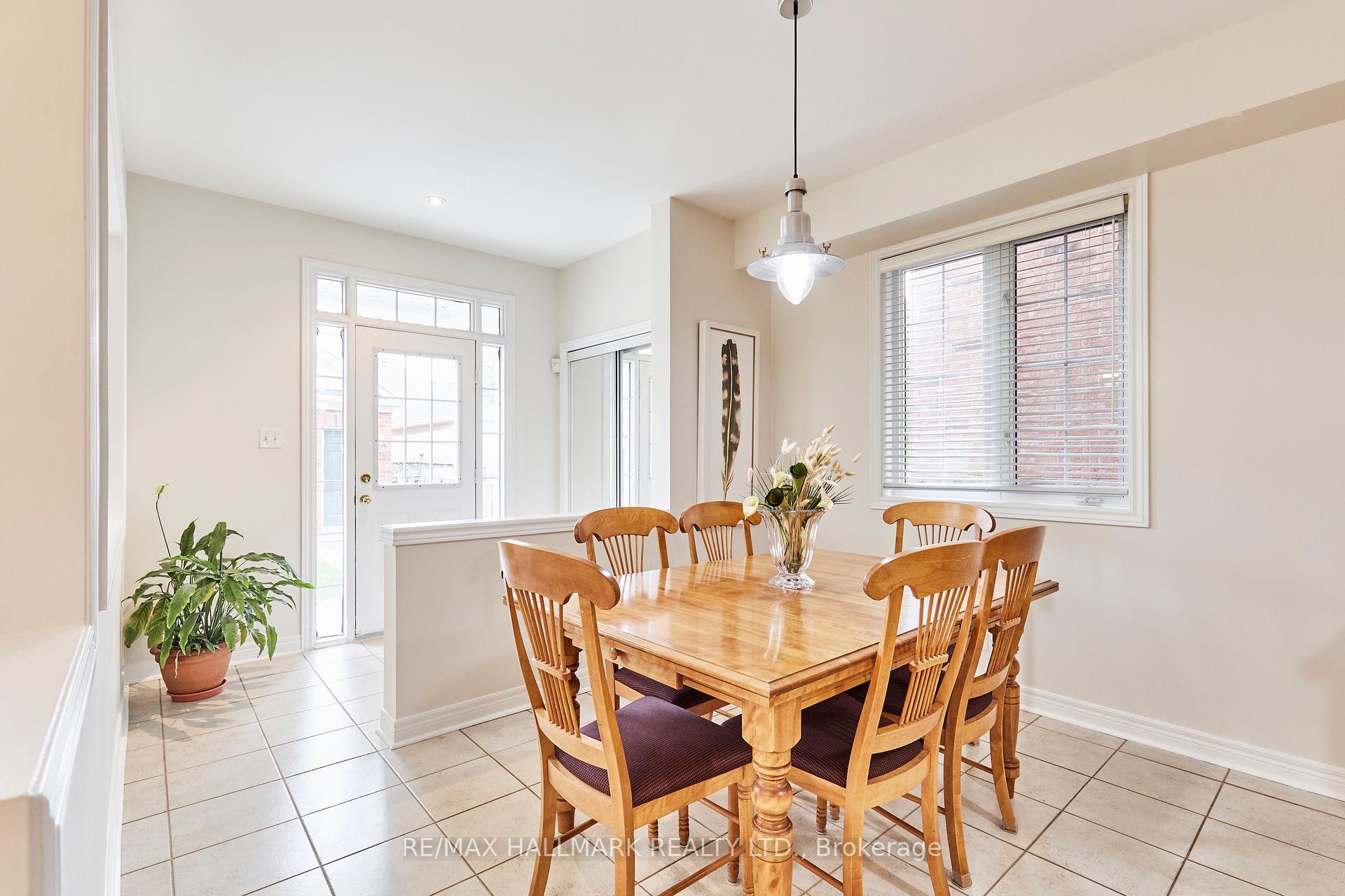 Photo 17 of 259 Country Glen Road, Markham, Cornell — HOMEH