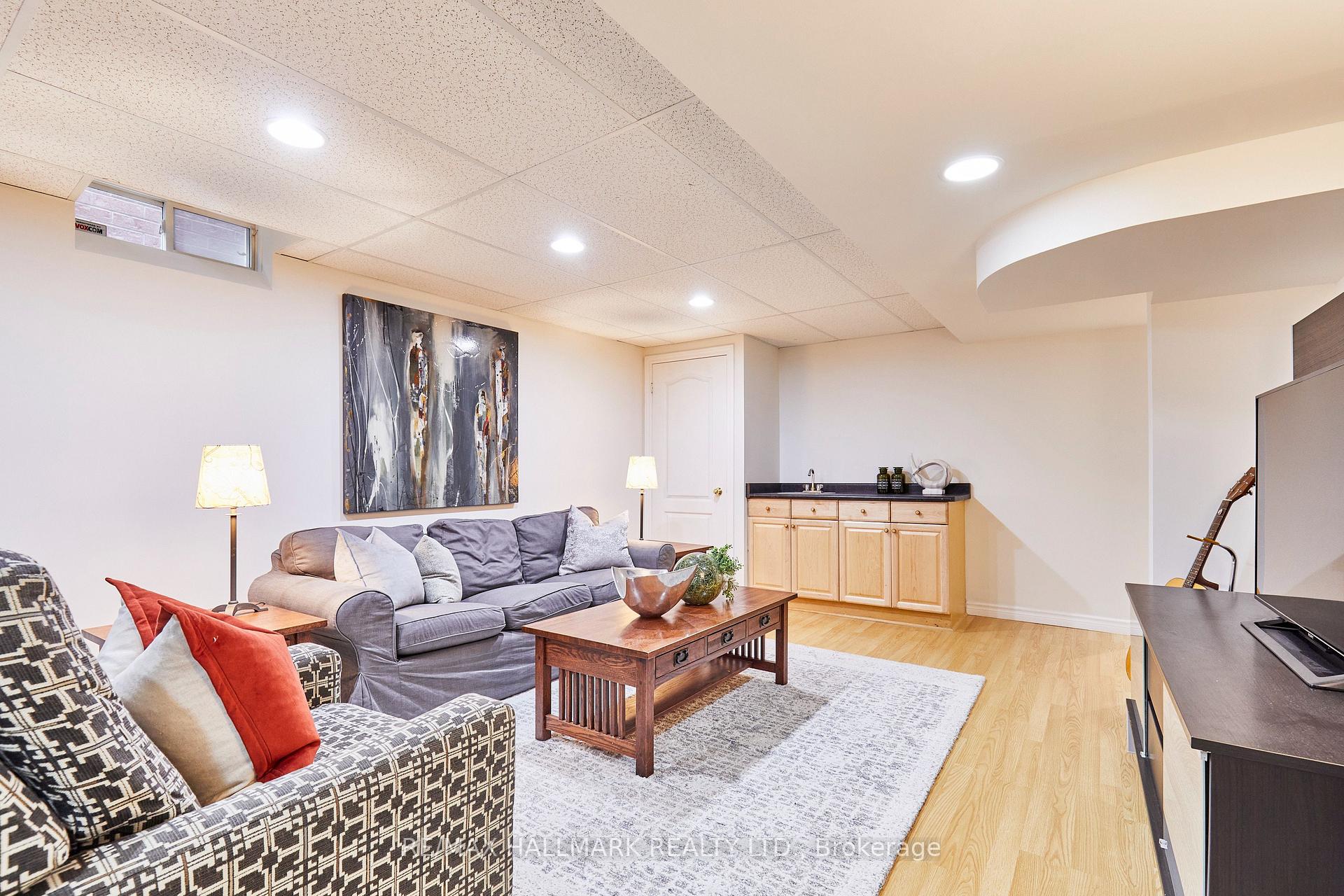Photo 34 of 259 Country Glen Road, Markham, Cornell — HOMEH
