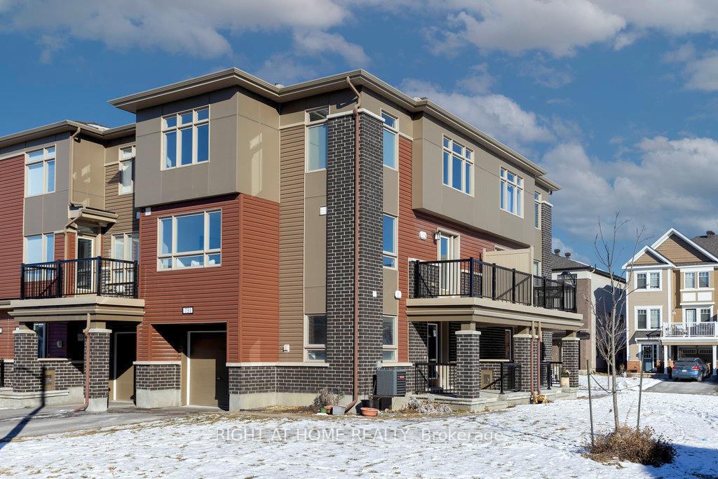 Photo 2 of 731 Juneberry Lane, Ottawa, Kanata - Emerald Meadows/Trailwest — HOMEH