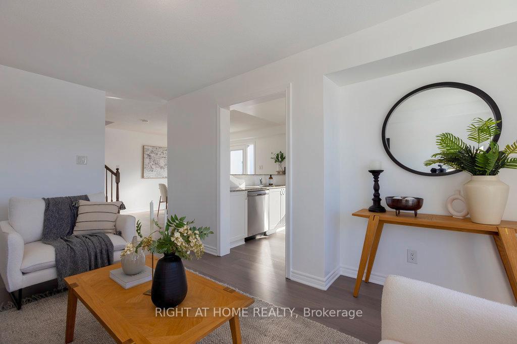 Photo 14 of 731 Juneberry Lane, Ottawa, Kanata - Emerald Meadows/Trailwest — HOMEH