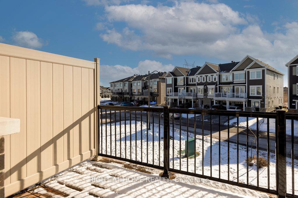 Photo 18 of 731 Juneberry Lane, Ottawa, Kanata - Emerald Meadows/Trailwest — HOMEH