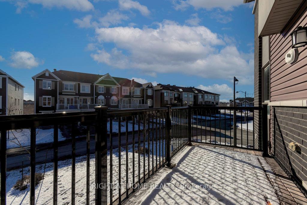 Photo 19 of 731 Juneberry Lane, Ottawa, Kanata - Emerald Meadows/Trailwest — HOMEH