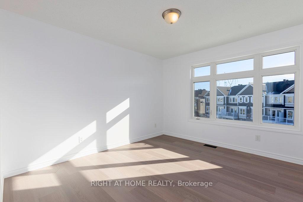 Photo 27 of 731 Juneberry Lane, Ottawa, Kanata - Emerald Meadows/Trailwest — HOMEH
