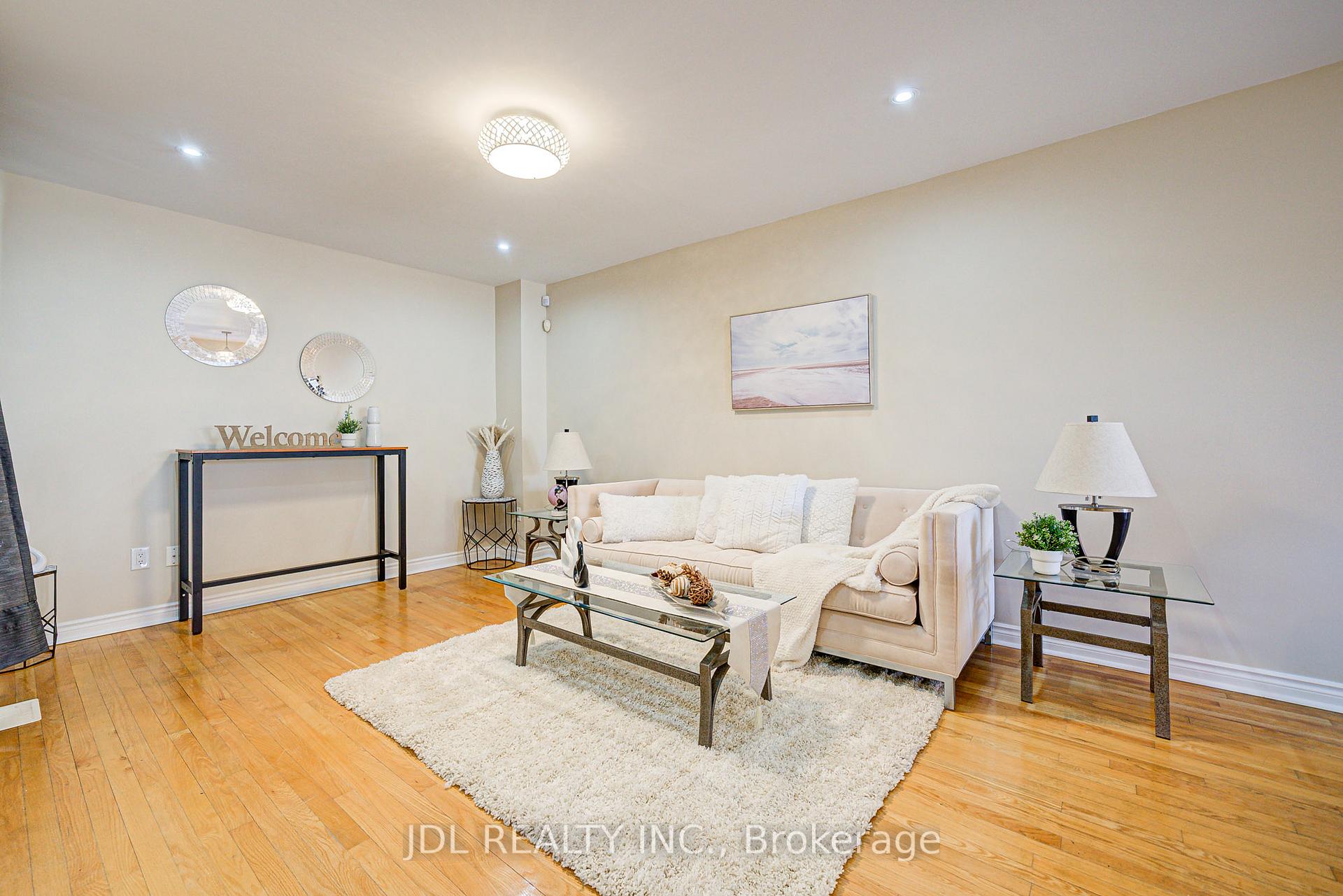 Photo 6 of 55 Barrington Crescent, Markham, Milliken Mills West — HOMEH