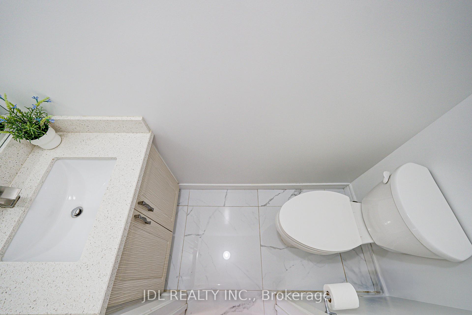 Photo 22 of 55 Barrington Crescent, Markham, Milliken Mills West — HOMEH
