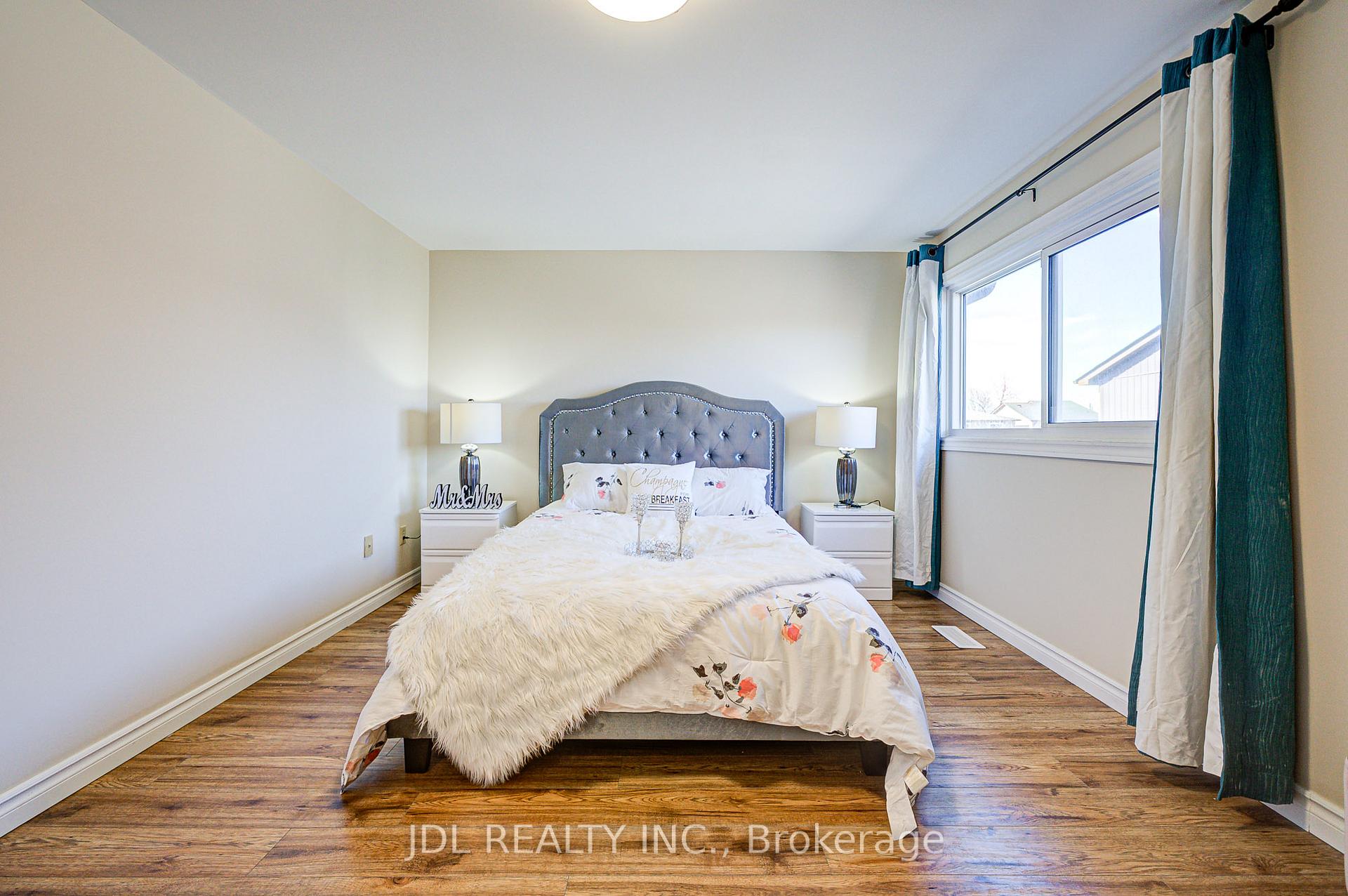 Photo 30 of 55 Barrington Crescent, Markham, Milliken Mills West — HOMEH