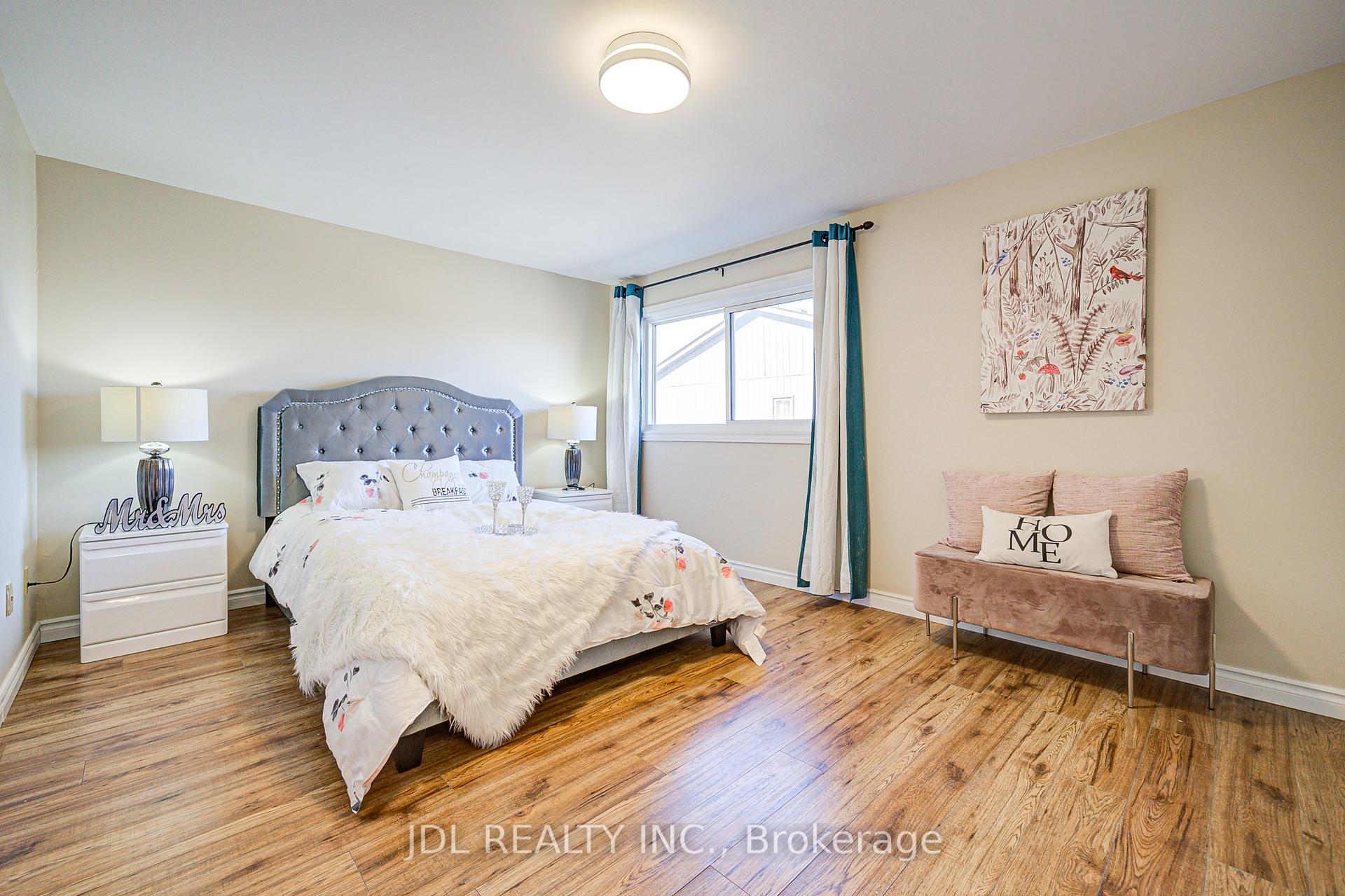 Photo 31 of 55 Barrington Crescent, Markham, Milliken Mills West — HOMEH