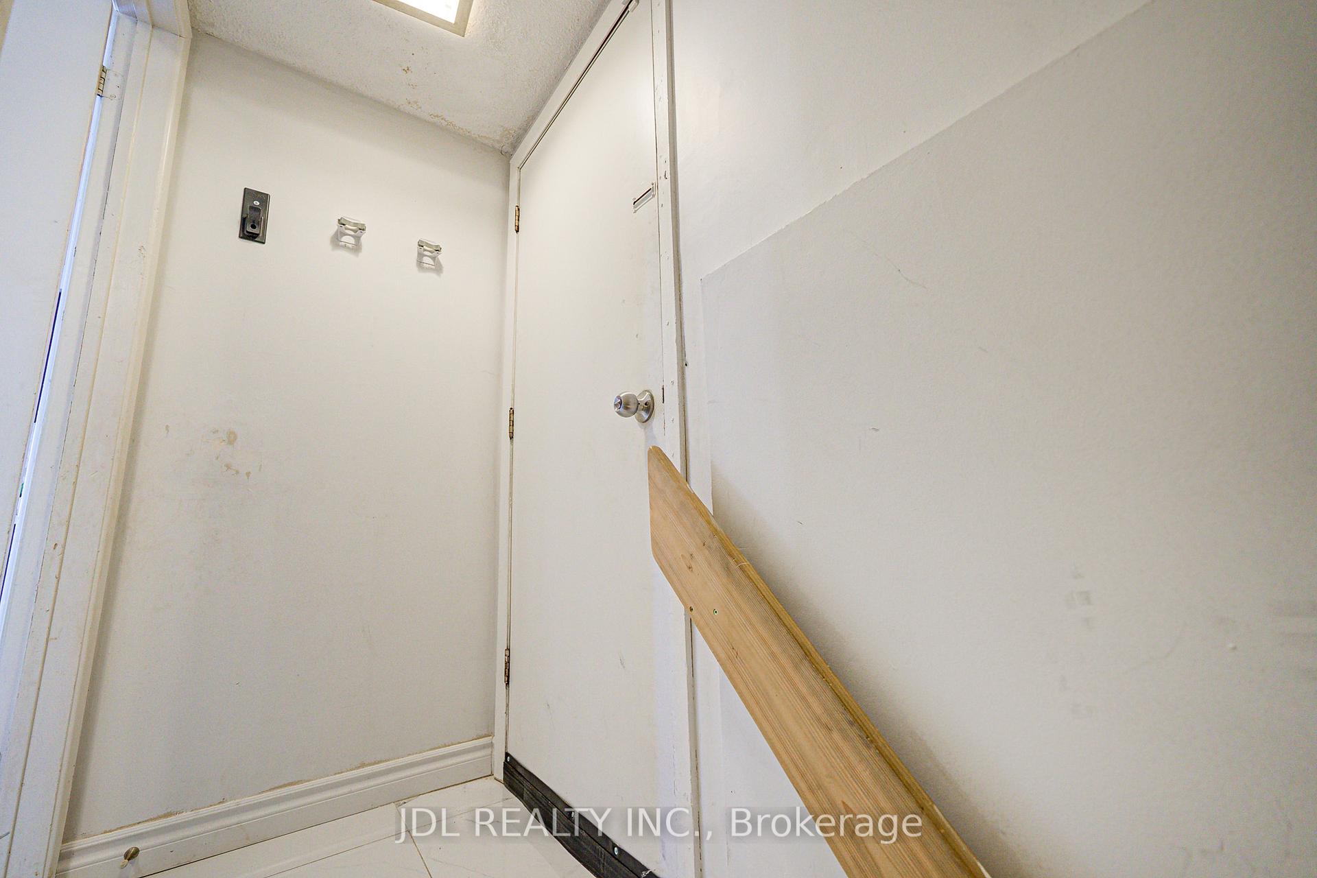 Photo 36 of 55 Barrington Crescent, Markham, Milliken Mills West — HOMEH