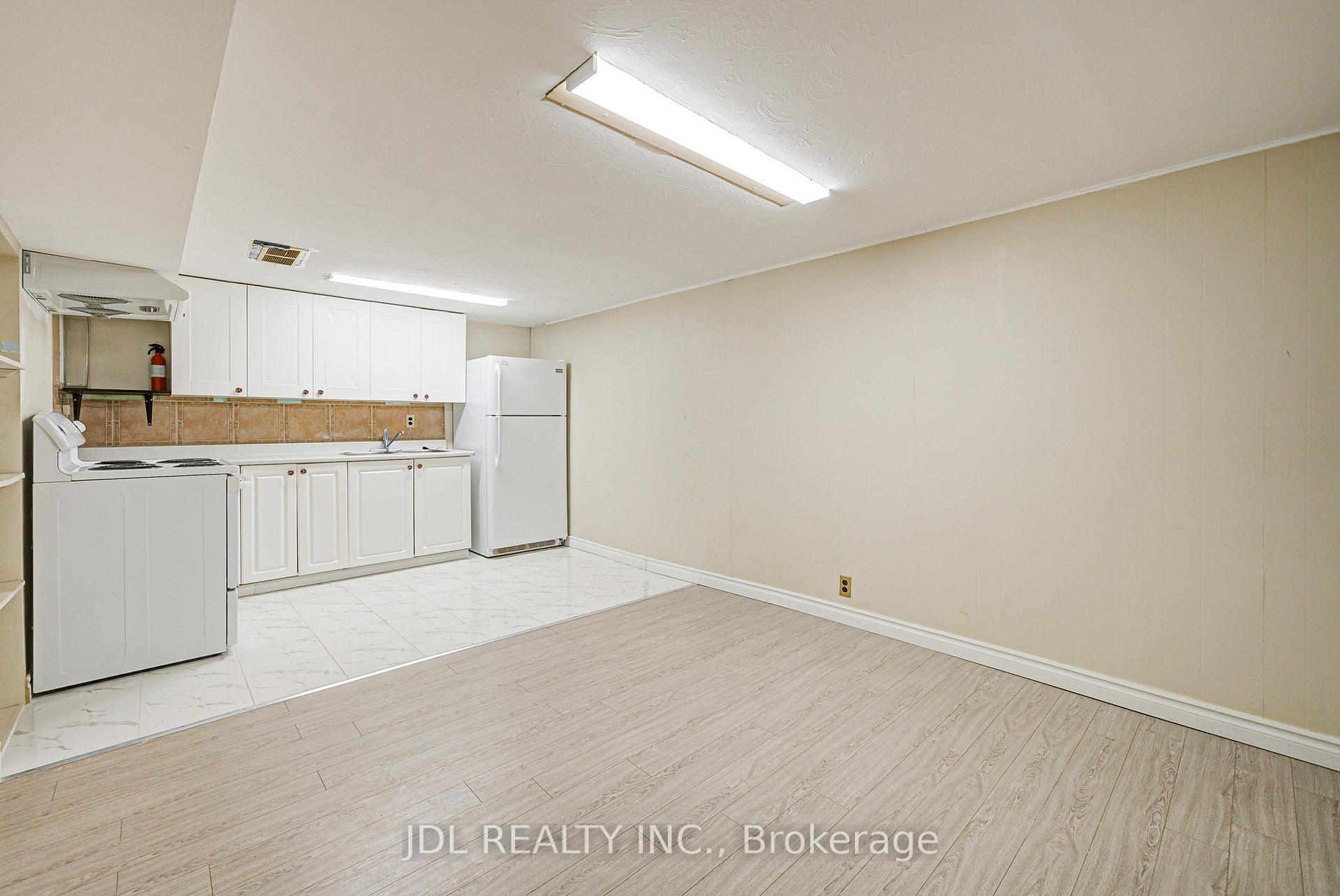 Photo 37 of 55 Barrington Crescent, Markham, Milliken Mills West — HOMEH