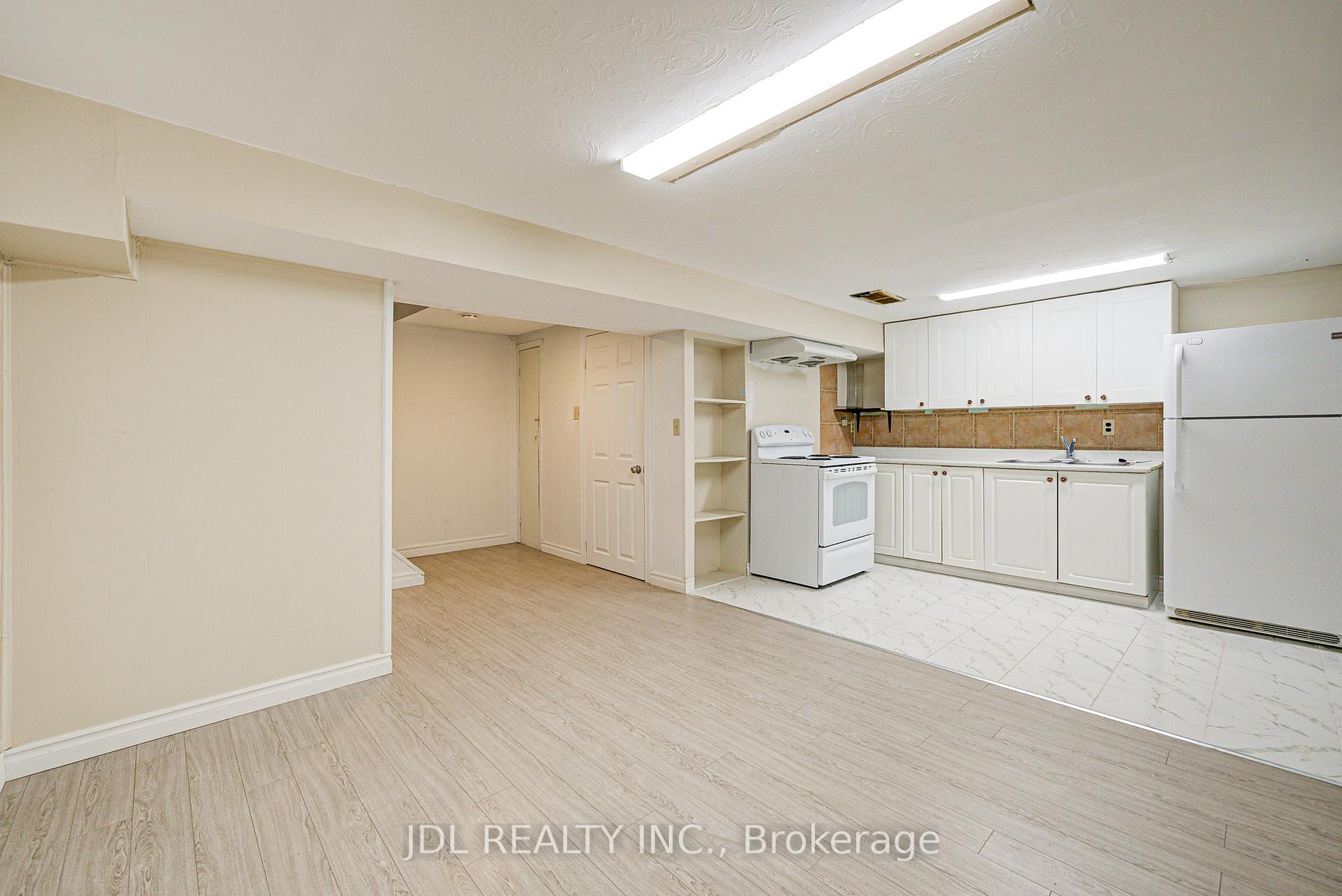 Photo 38 of 55 Barrington Crescent, Markham, Milliken Mills West — HOMEH