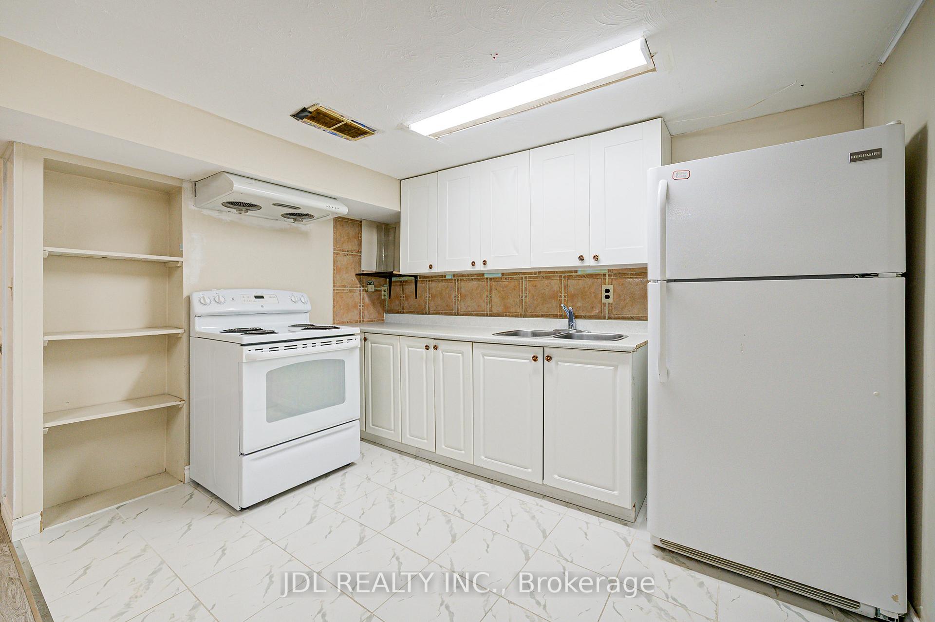 Photo 39 of 55 Barrington Crescent, Markham, Milliken Mills West — HOMEH