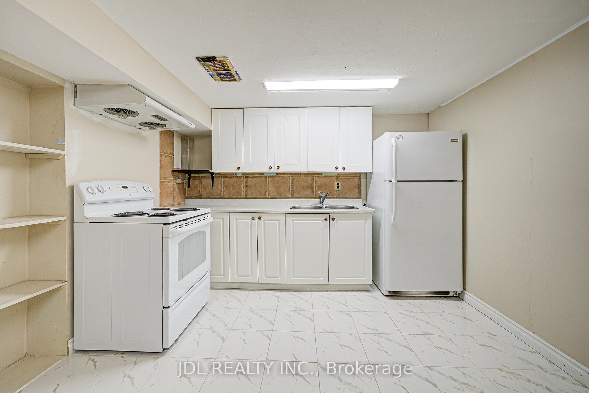 Photo 40 of 55 Barrington Crescent, Markham, Milliken Mills West — HOMEH