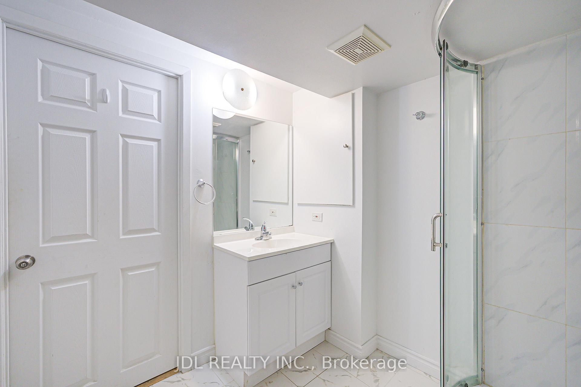 Photo 43 of 55 Barrington Crescent, Markham, Milliken Mills West — HOMEH