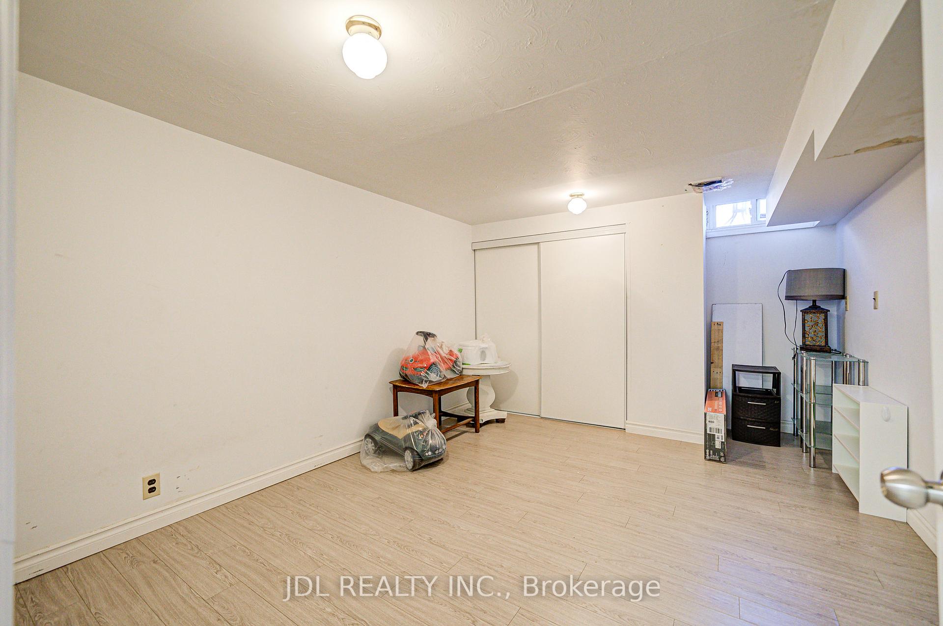 Photo 45 of 55 Barrington Crescent, Markham, Milliken Mills West — HOMEH