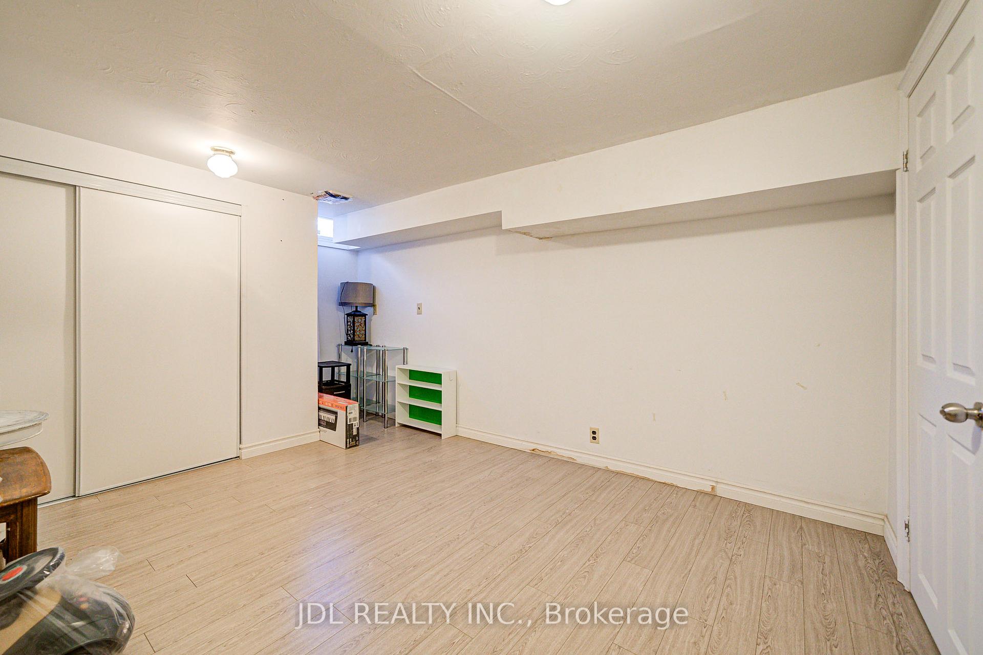 Photo 46 of 55 Barrington Crescent, Markham, Milliken Mills West — HOMEH