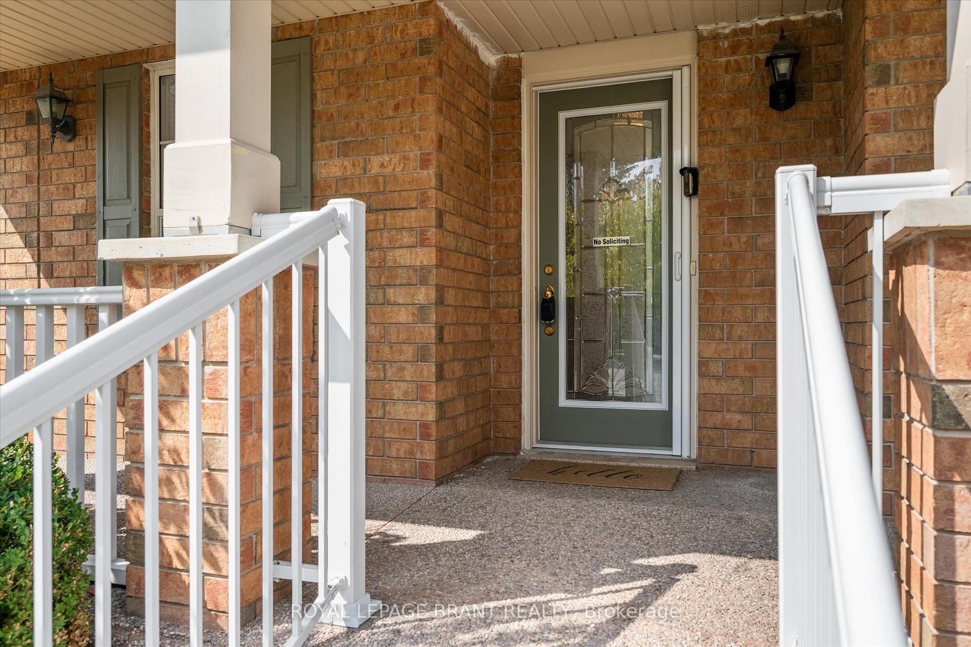 Photo 2 of 801 Mckay Crescent, Milton, Beaty — HOMEH