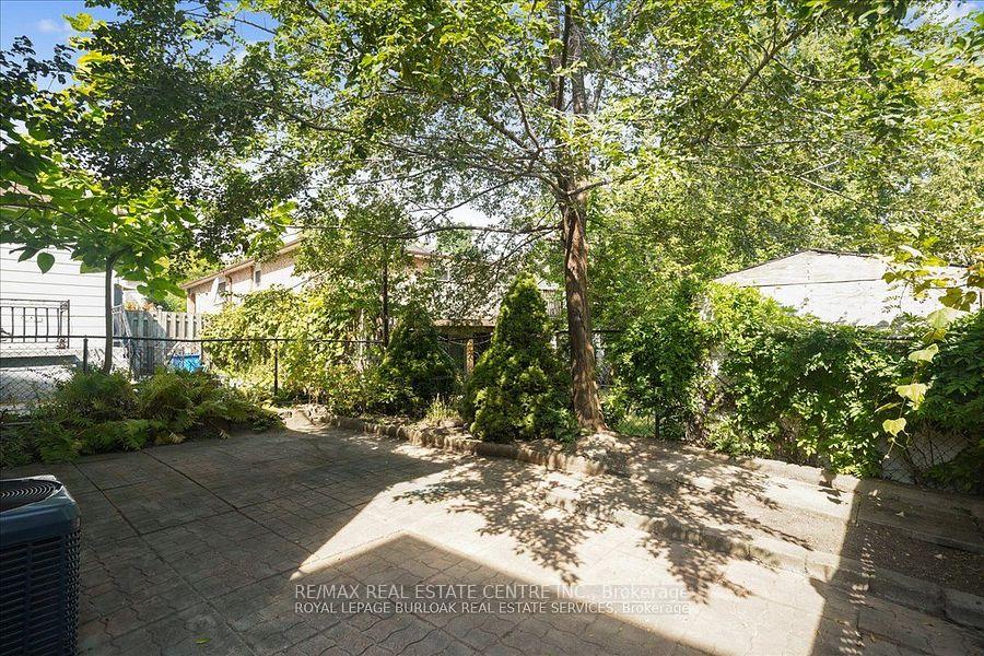 Photo 6 of 234 Market (Basement) Street, Hamilton, Strathcona — HOMEH
