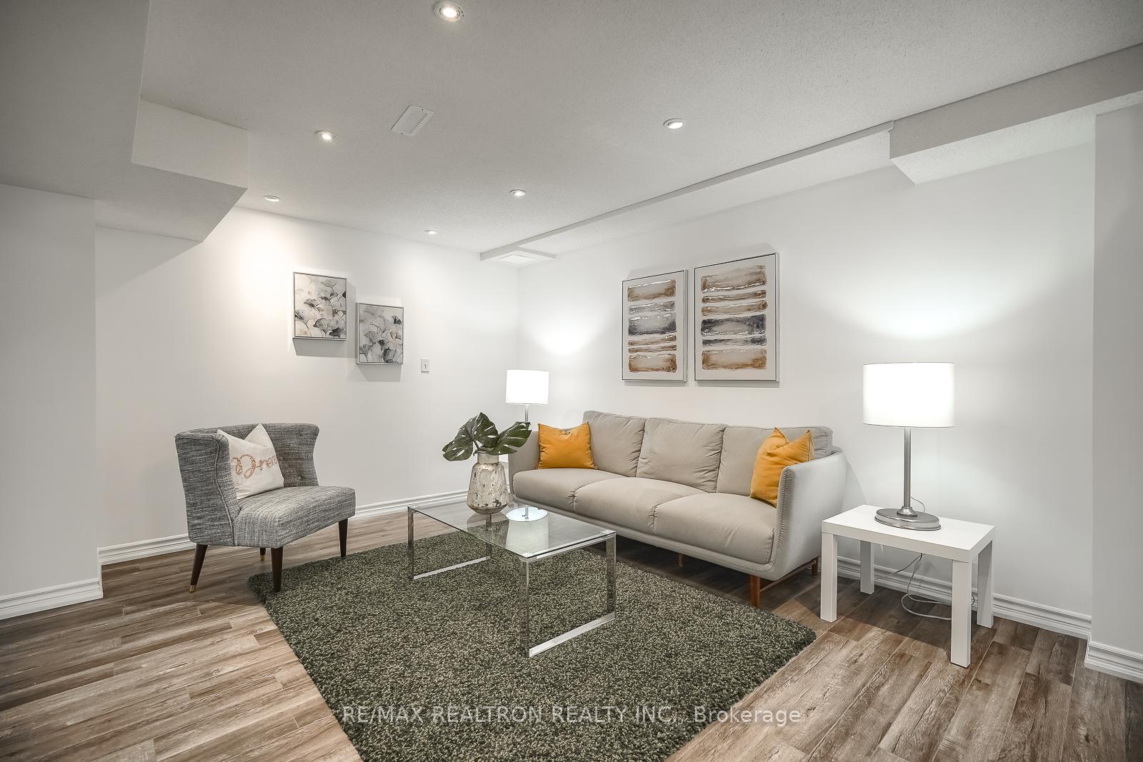 Photo 30 of 16 Innisvale Drive, Markham, Cornell — HOMEH
