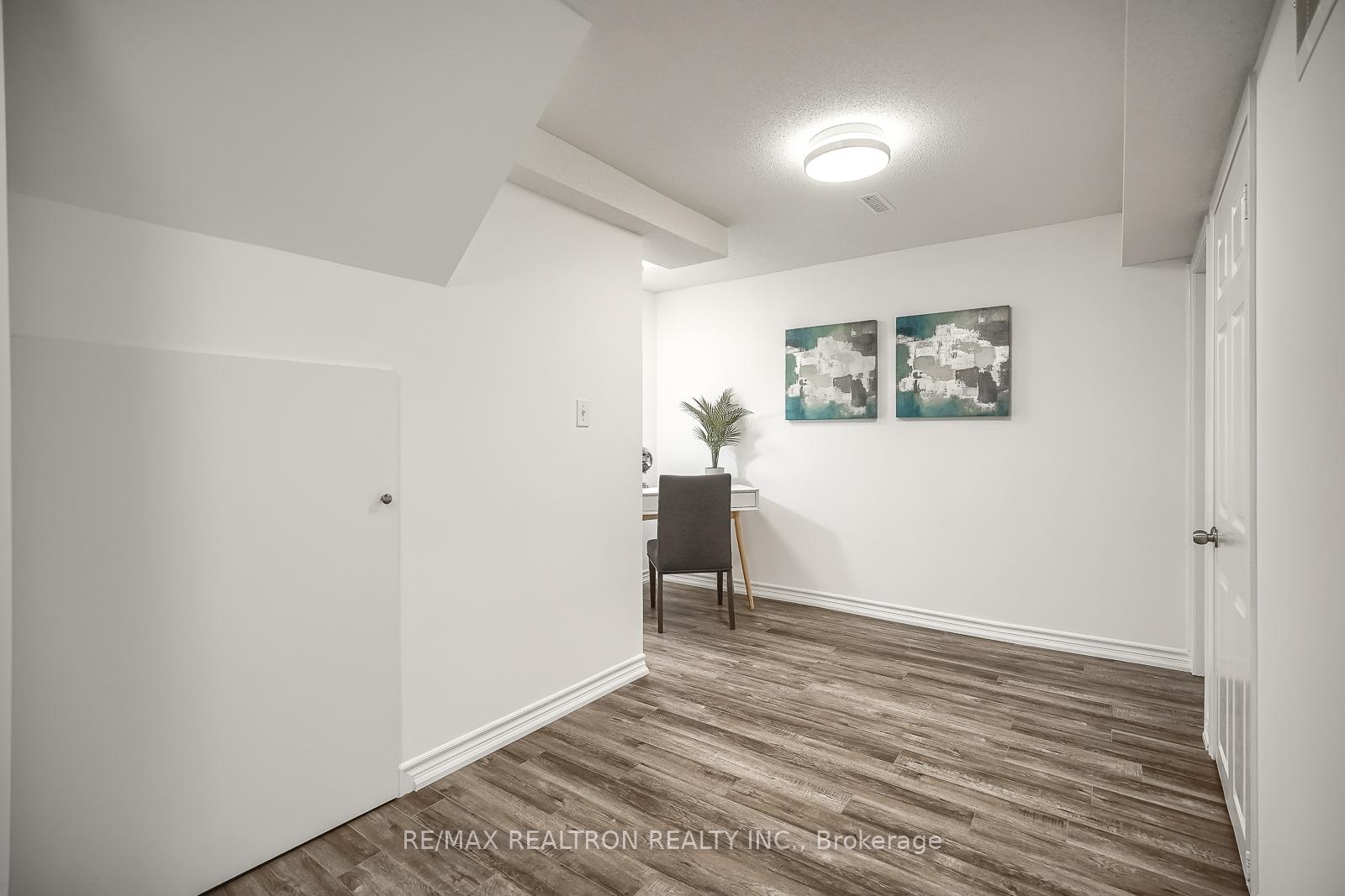 Photo 35 of 16 Innisvale Drive, Markham, Cornell — HOMEH