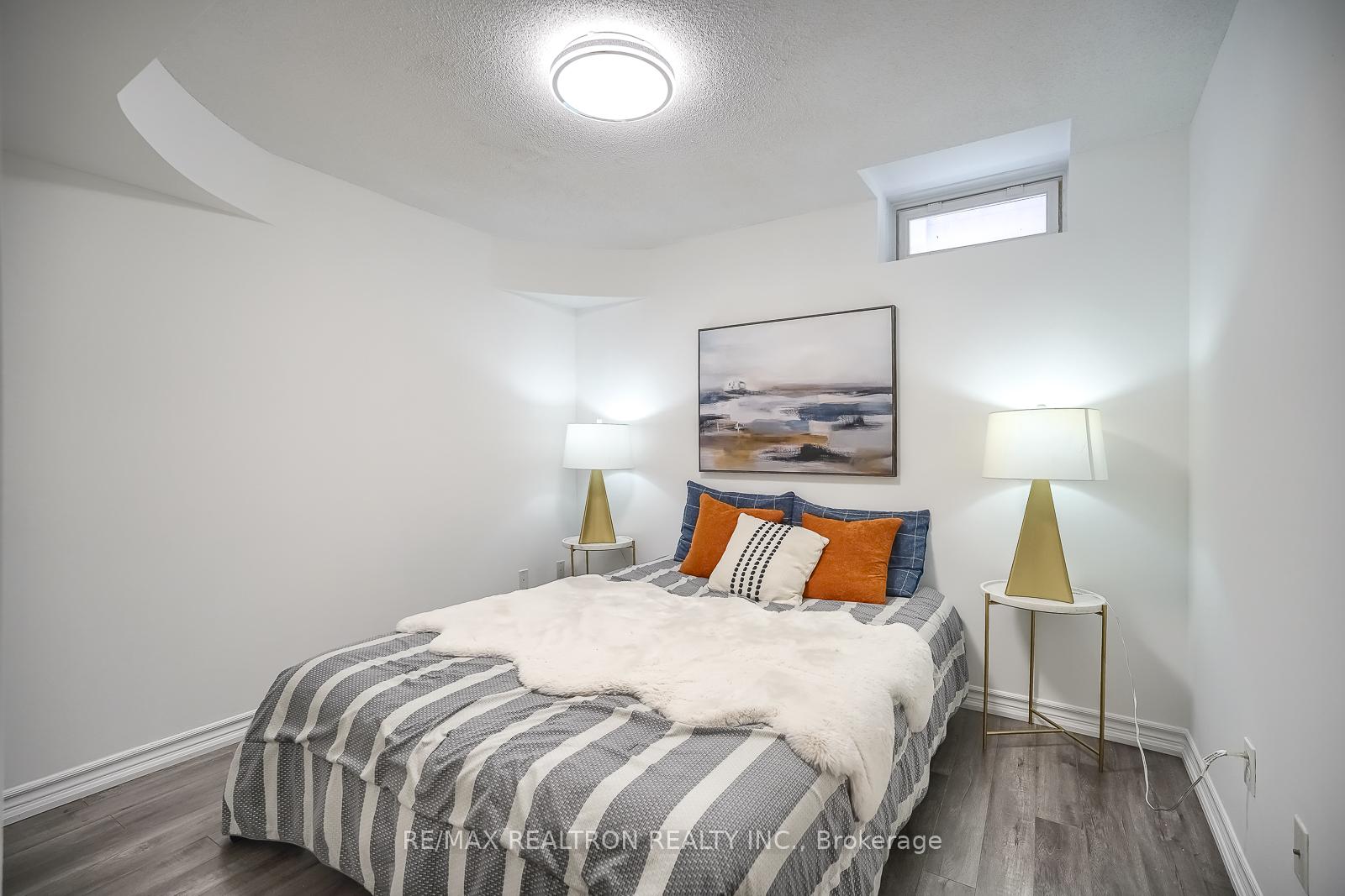 Photo 37 of 16 Innisvale Drive, Markham, Cornell — HOMEH