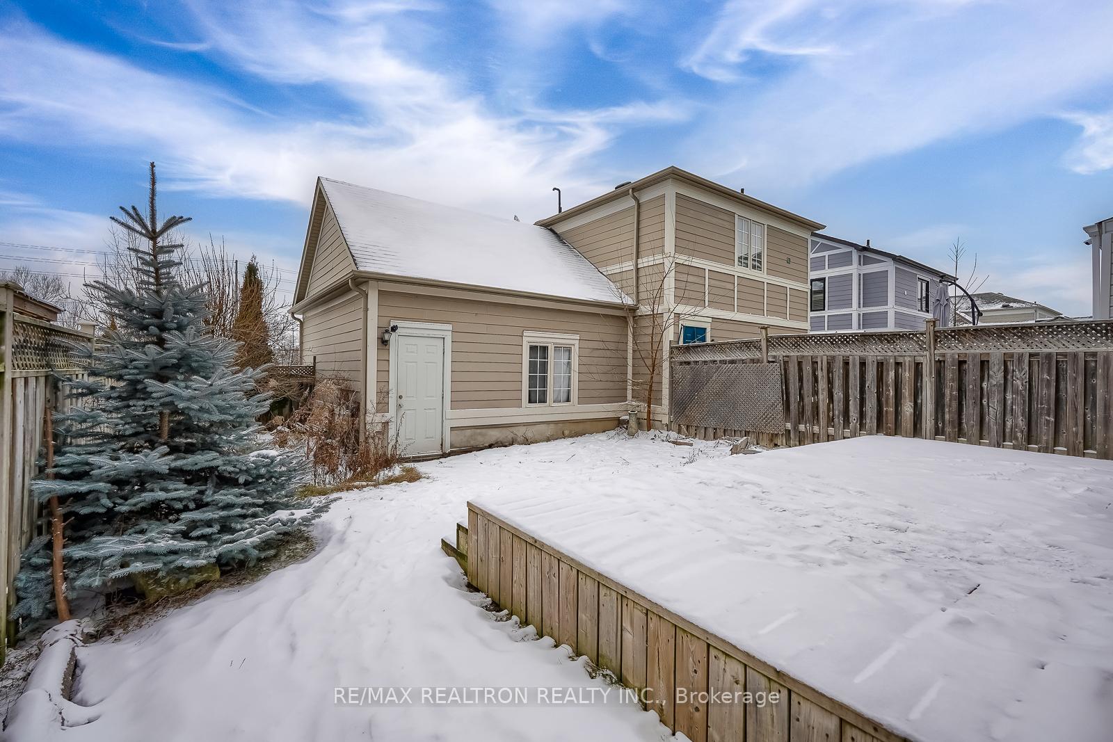 Photo 40 of 16 Innisvale Drive, Markham, Cornell — HOMEH