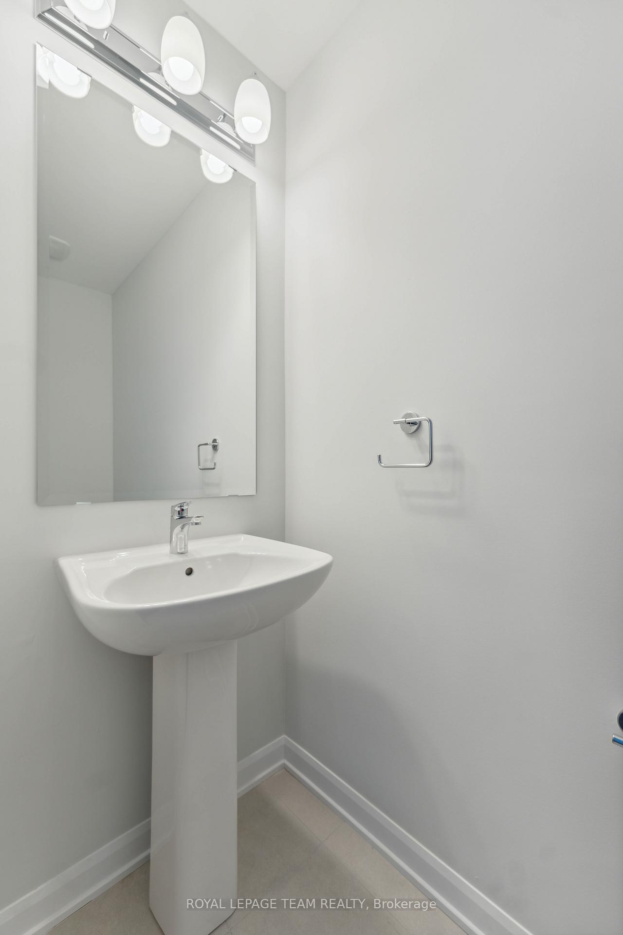 Photo 14 of 709 Fairline Row, Ottawa, Kanata - Emerald Meadows/Trailwest — HOMEH