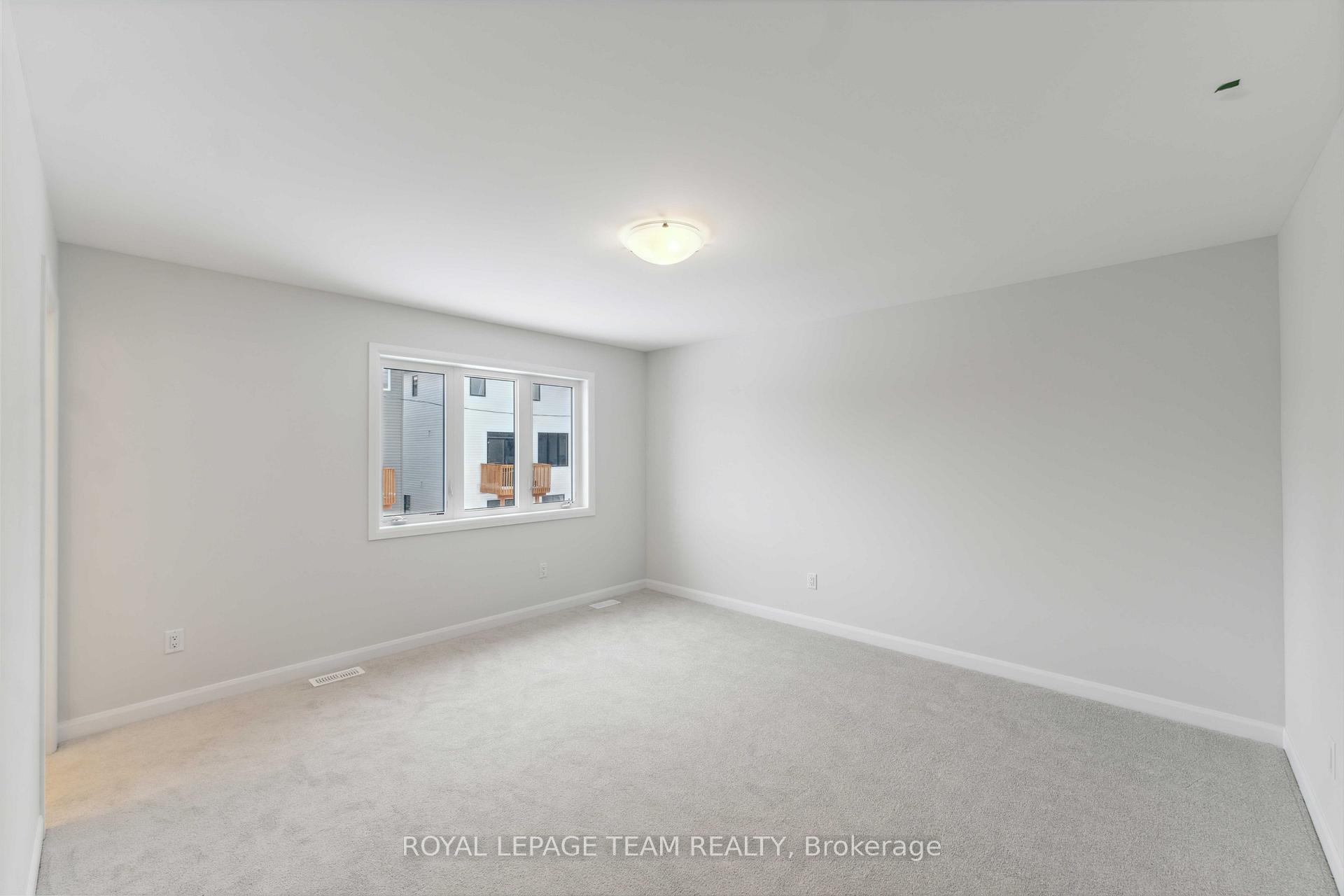 Photo 15 of 709 Fairline Row, Ottawa, Kanata - Emerald Meadows/Trailwest — HOMEH
