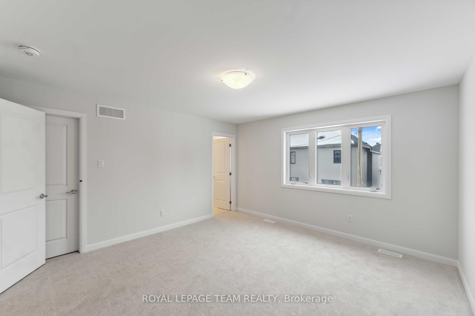 Photo 17 of 709 Fairline Row, Ottawa, Kanata - Emerald Meadows/Trailwest — HOMEH