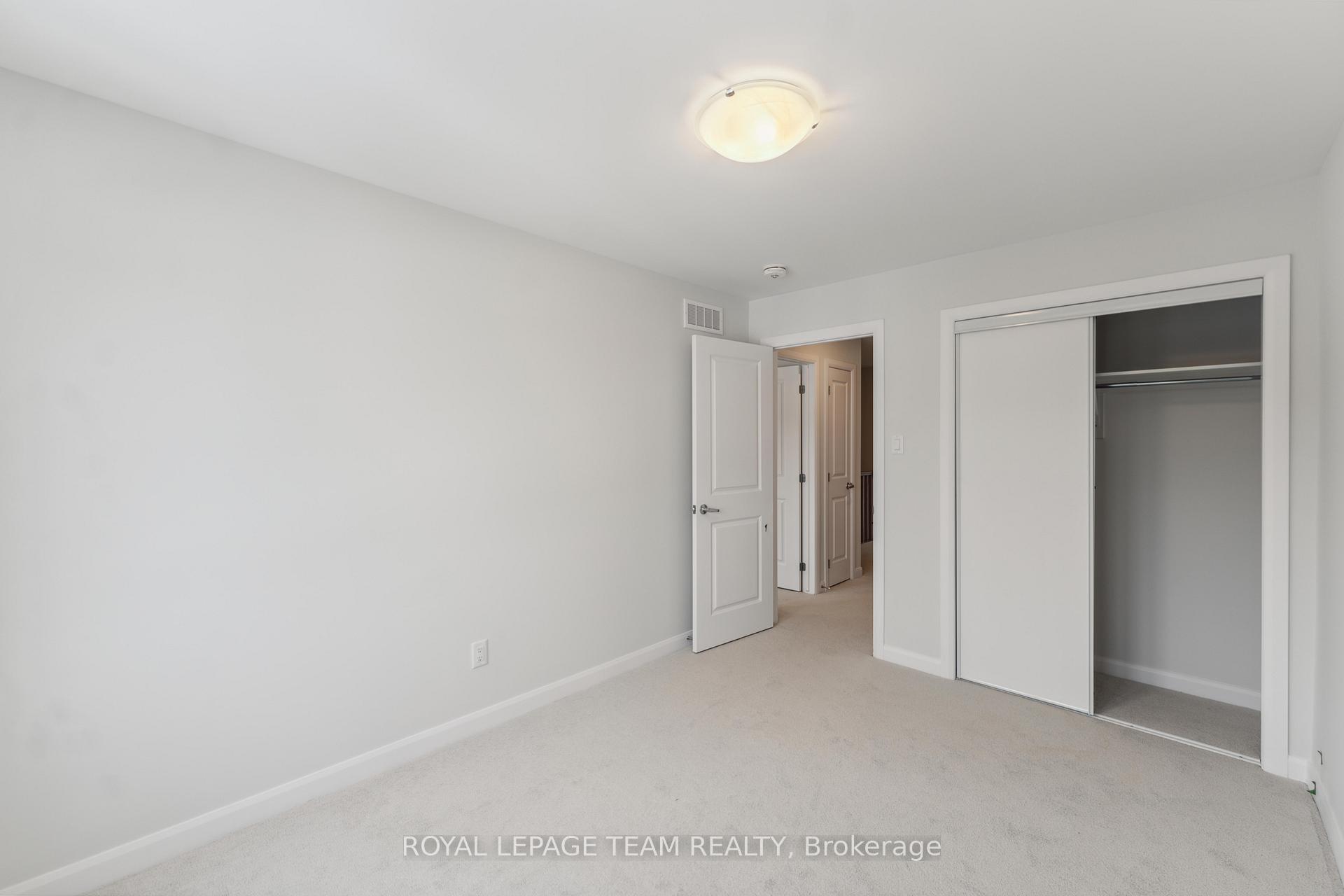 Photo 21 of 709 Fairline Row, Ottawa, Kanata - Emerald Meadows/Trailwest — HOMEH
