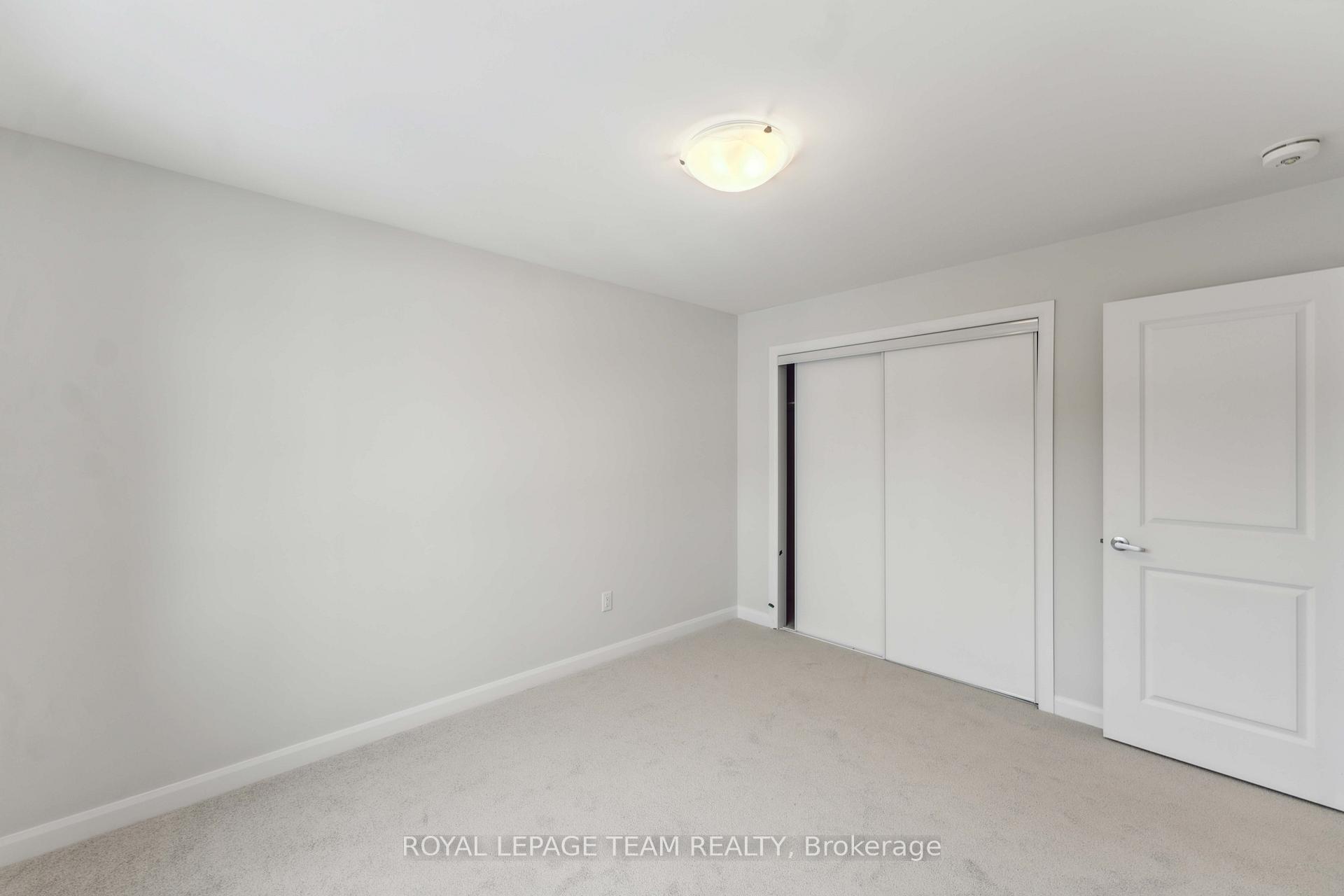 Photo 23 of 709 Fairline Row, Ottawa, Kanata - Emerald Meadows/Trailwest — HOMEH