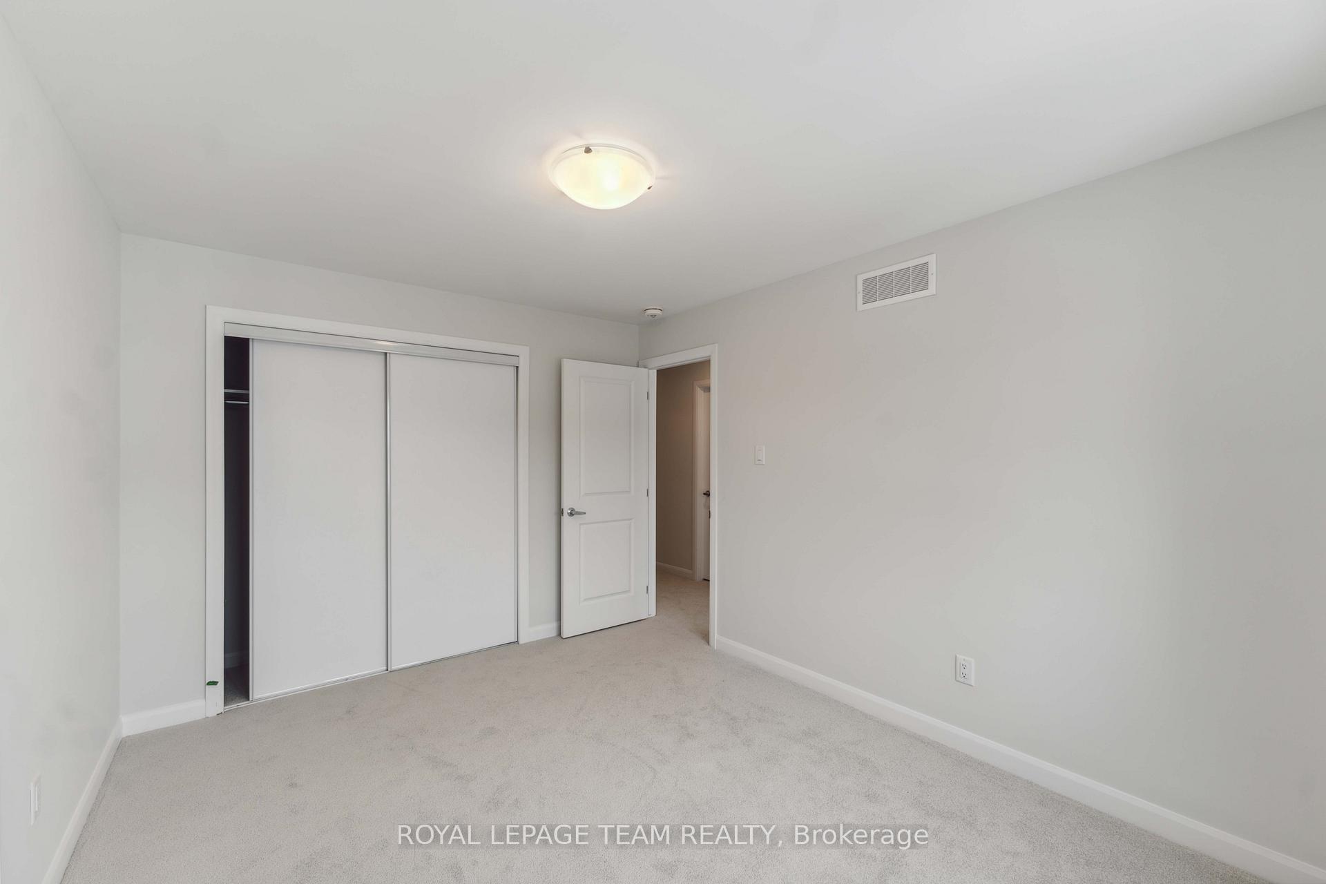 Photo 24 of 709 Fairline Row, Ottawa, Kanata - Emerald Meadows/Trailwest — HOMEH