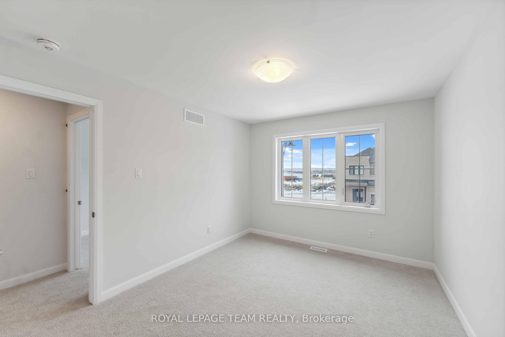 Photo 25 of 709 Fairline Row, Ottawa, Kanata - Emerald Meadows/Trailwest — HOMEH